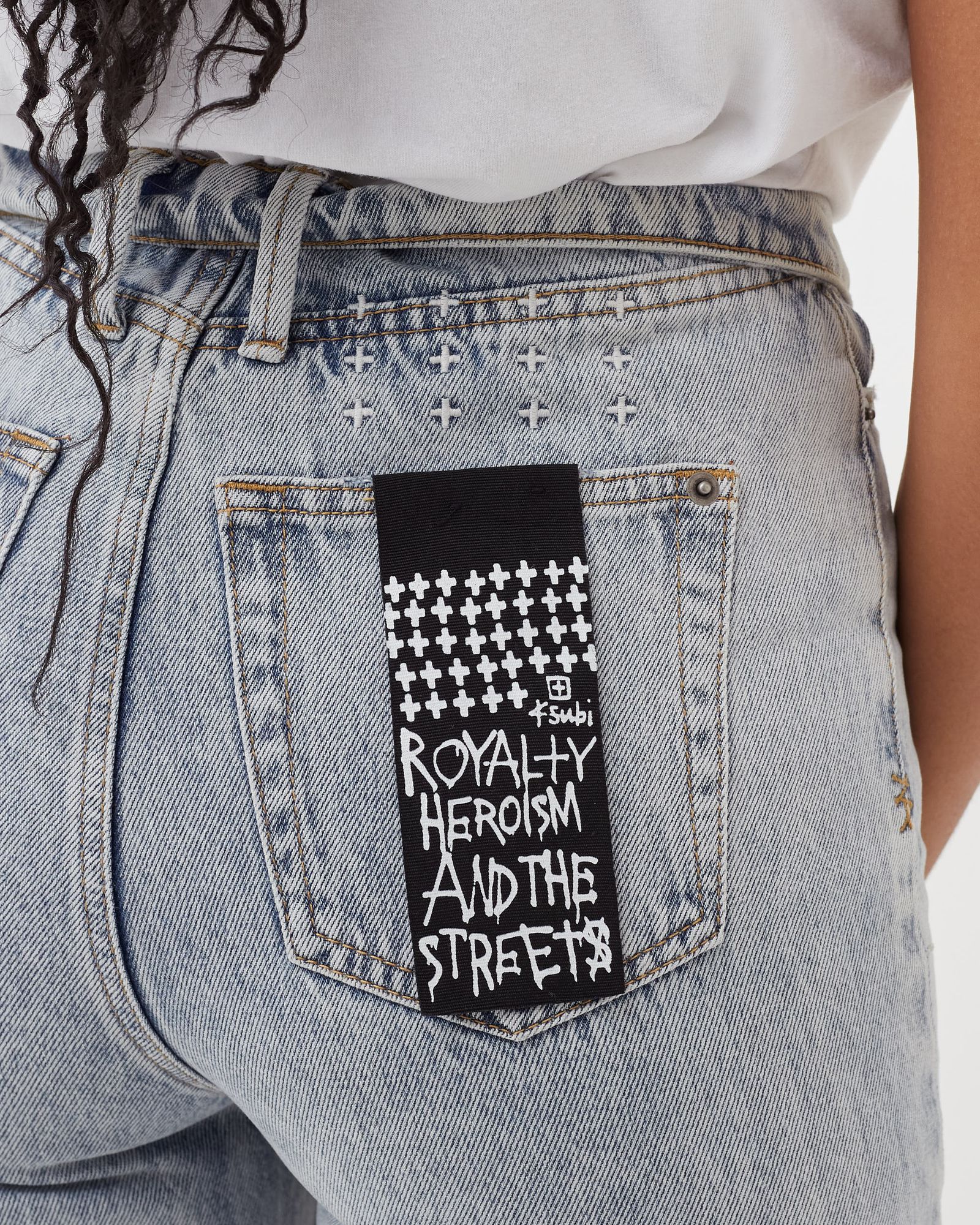 WMNS undone playback muse JEANS