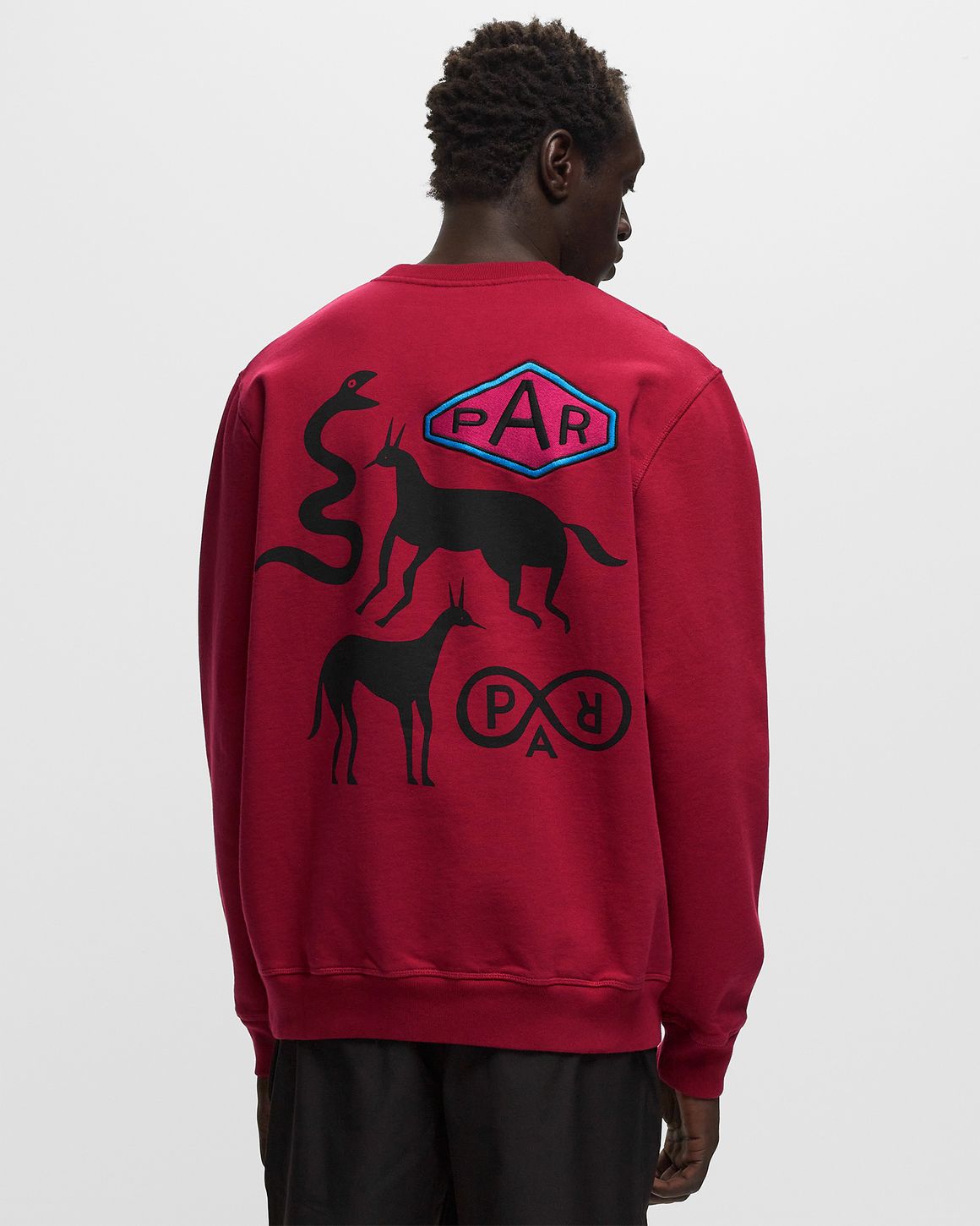 【BY PARRA】バイパラ The Chase Crew by Parra Parra Racing Team Crewneck Sweatshirt - White