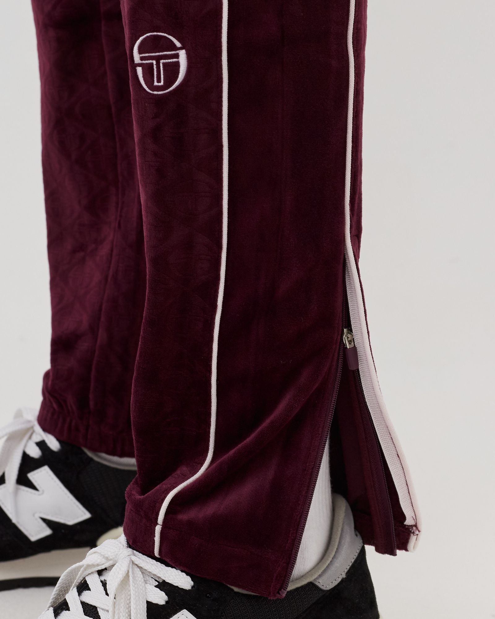 DEBOSSED VELOUR TRACK PANT