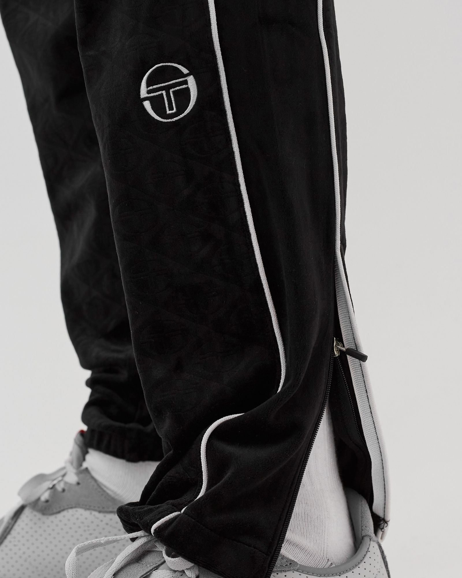 DEBOSSED VELOUR TRACK PANT