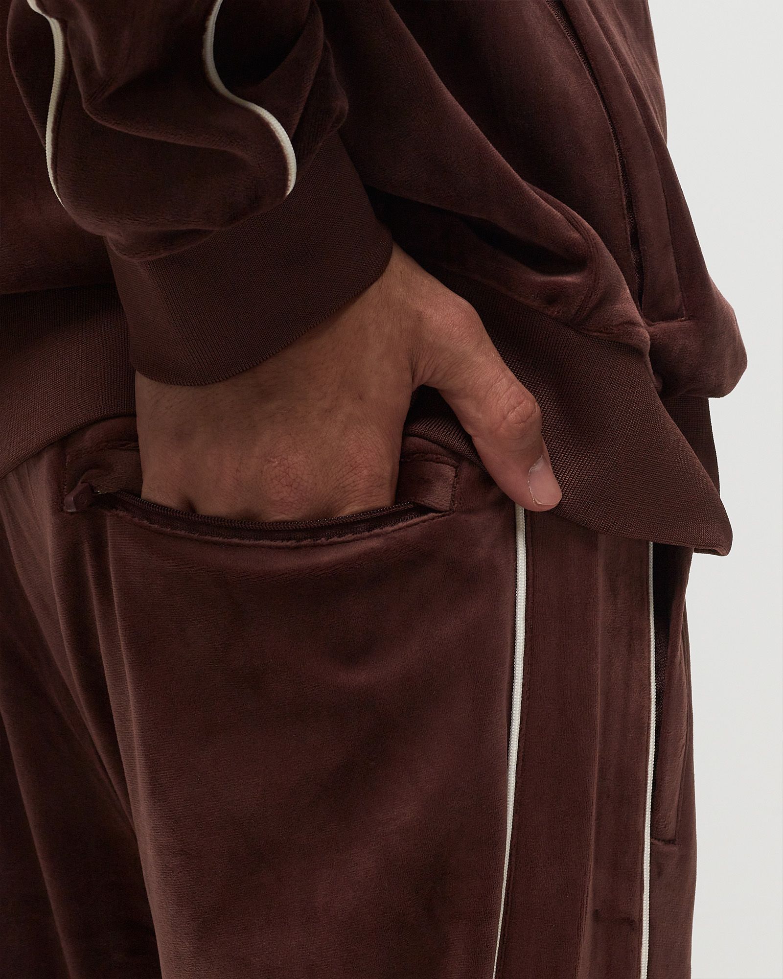 LIONI VELOUR TRACKSUIT