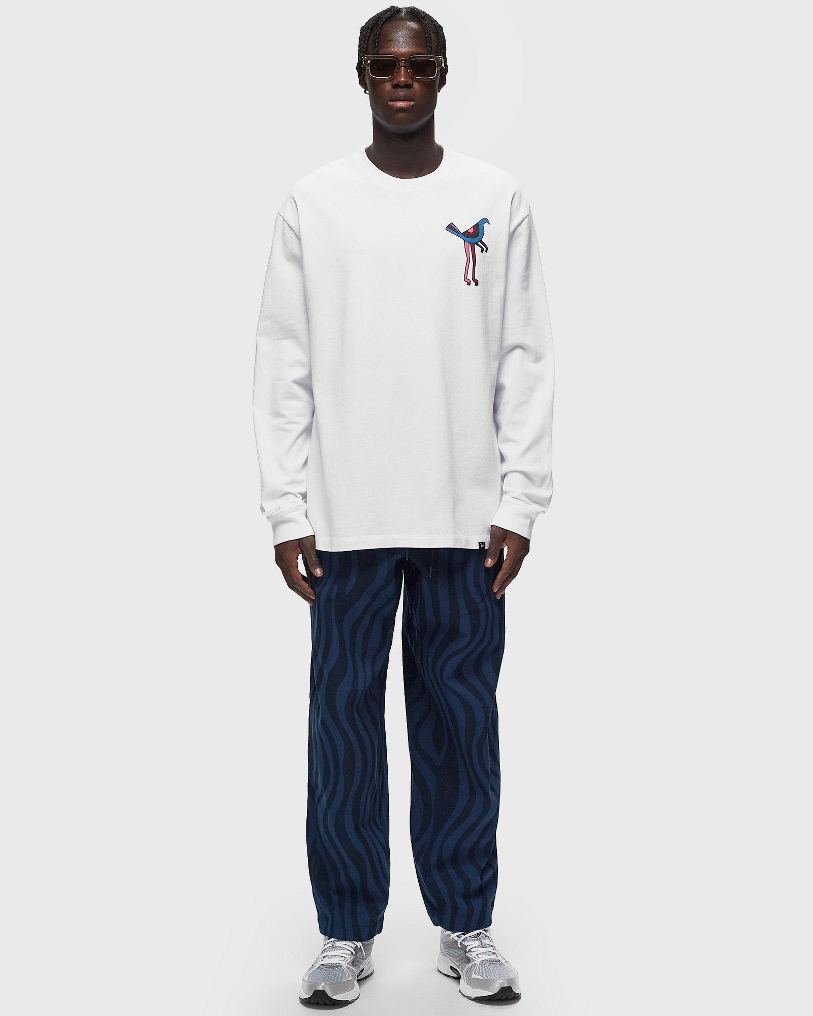 wine and books long sleeve t-shirt