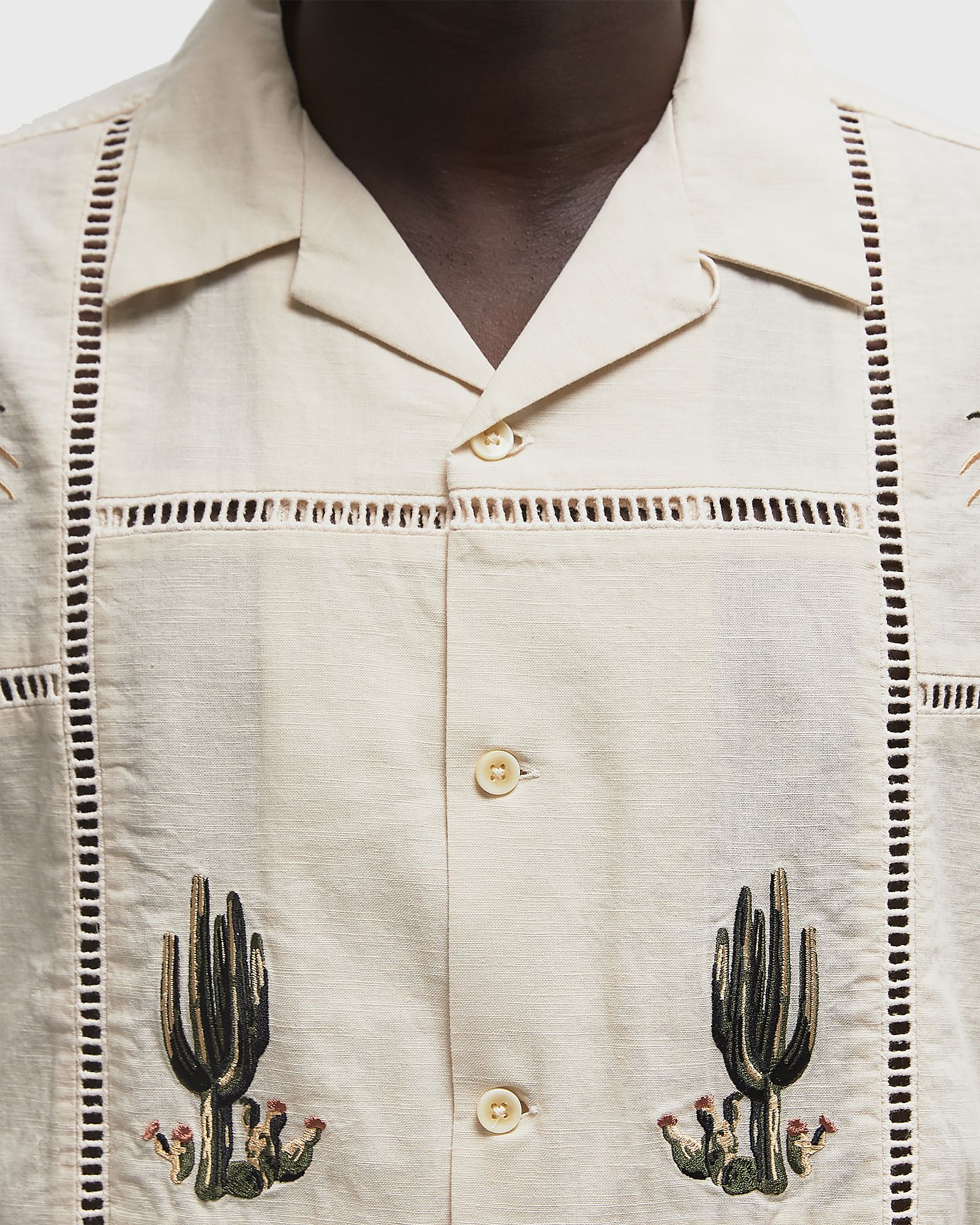 EMB OPEN COLLAR SHIRT