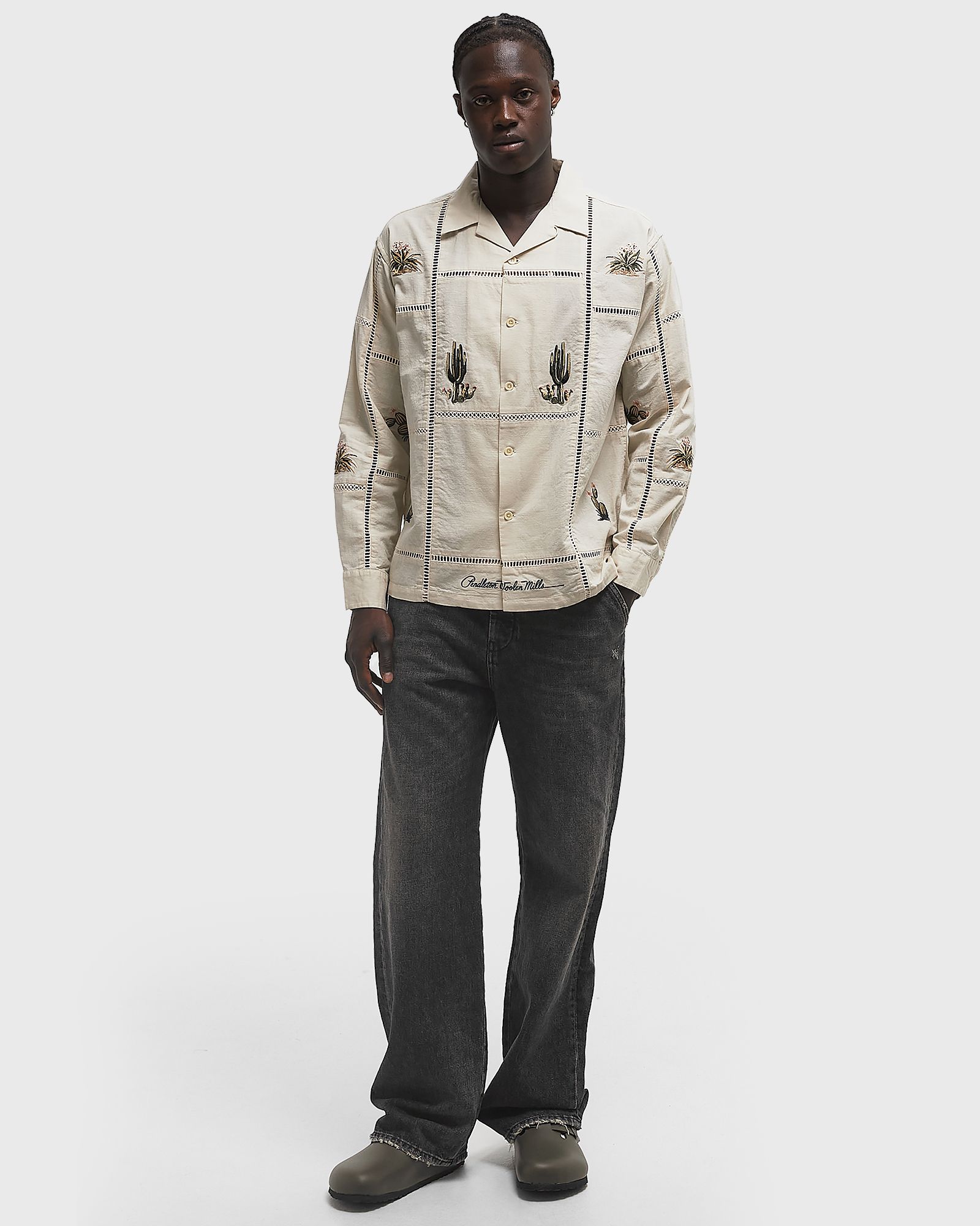 EMB OPEN COLLAR SHIRT