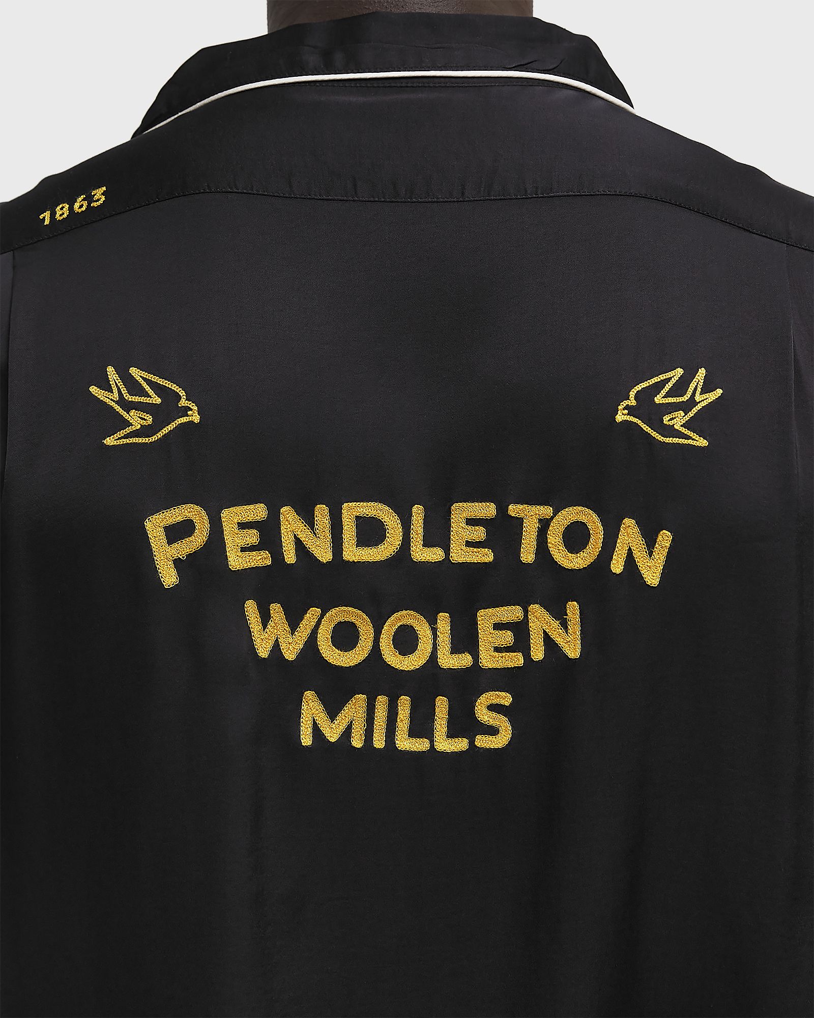 PIPING EMB OPEN COLLAR SHIRT