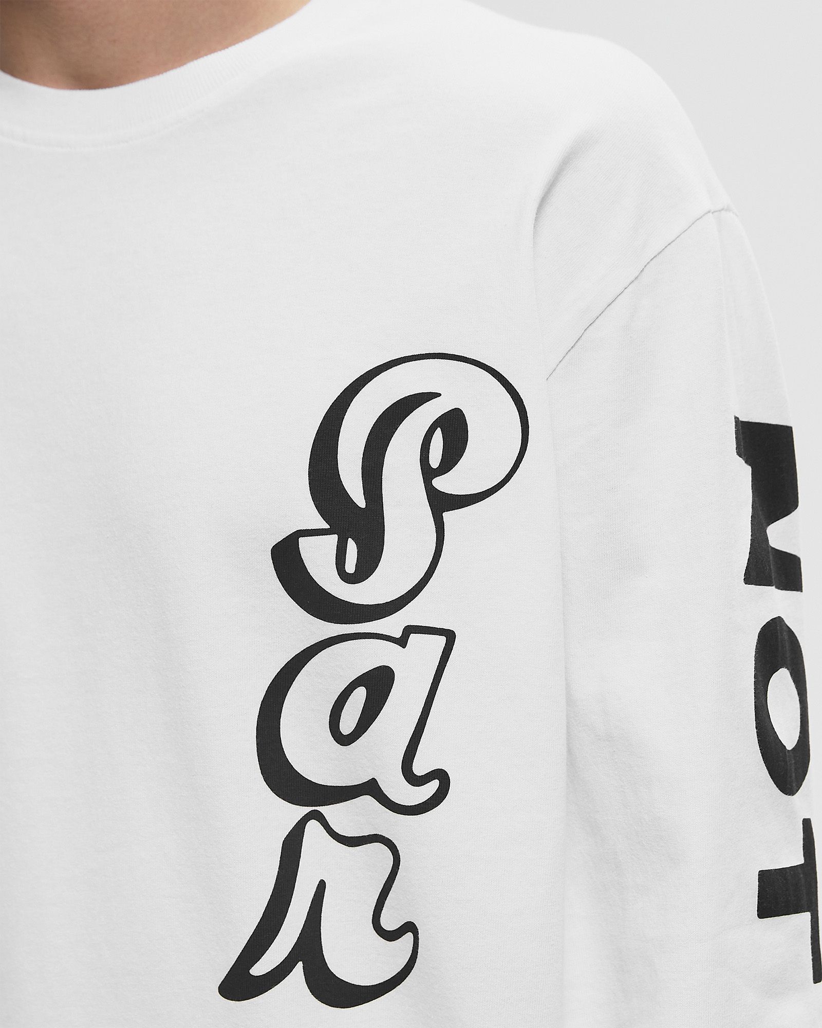 There will be not long sleeve t-shirt