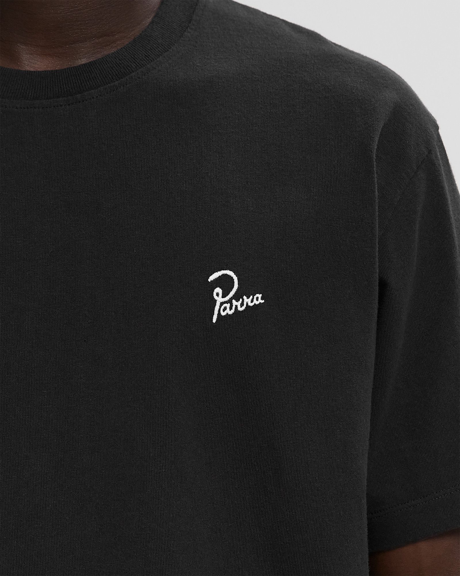 SIGNATURE TEE