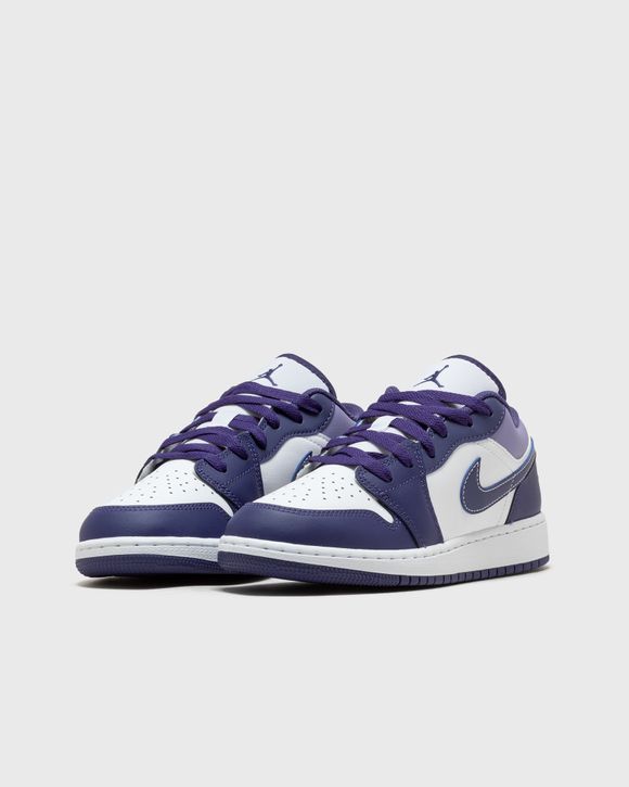 Nike air jordan 1 low hot sale trainer in white and purple