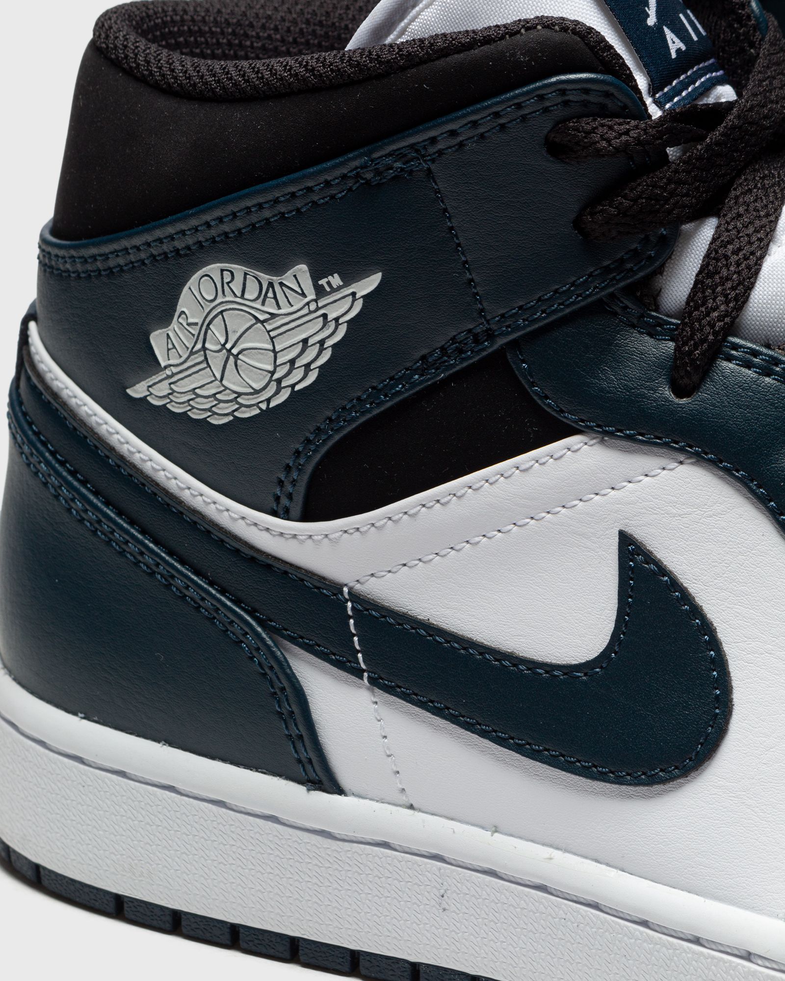 Air Jordan 1 Mid "Dark Teal"