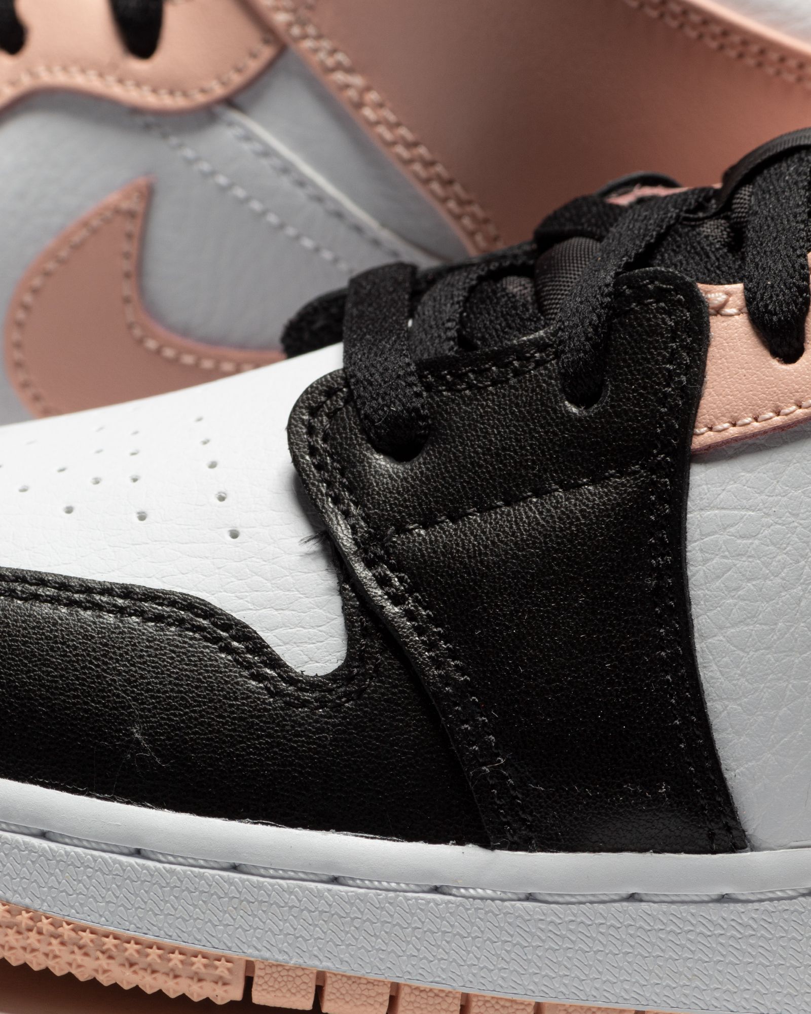 Air Jordan 1 Mid (GS)