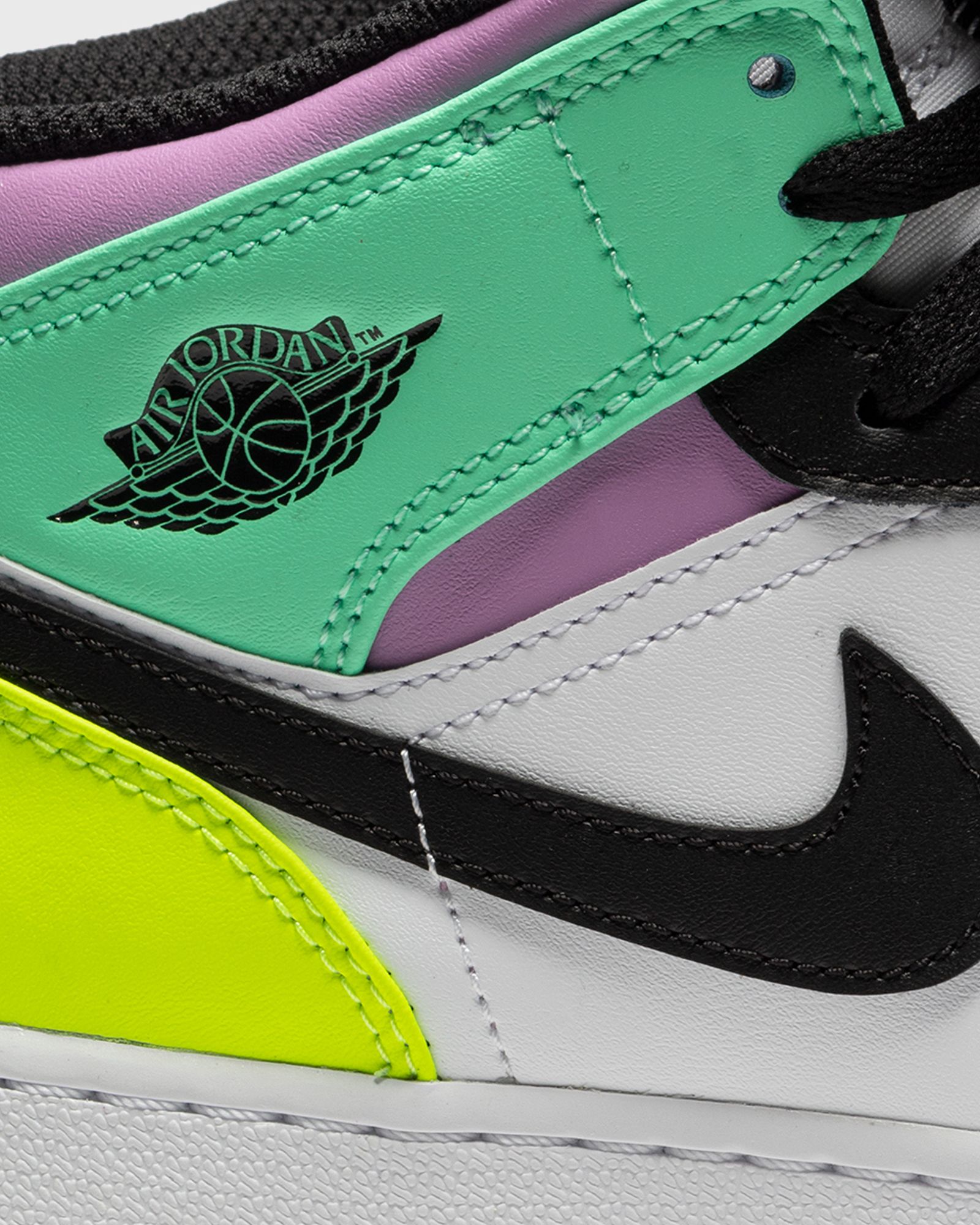 Air Jordan 1 Mid (GS)