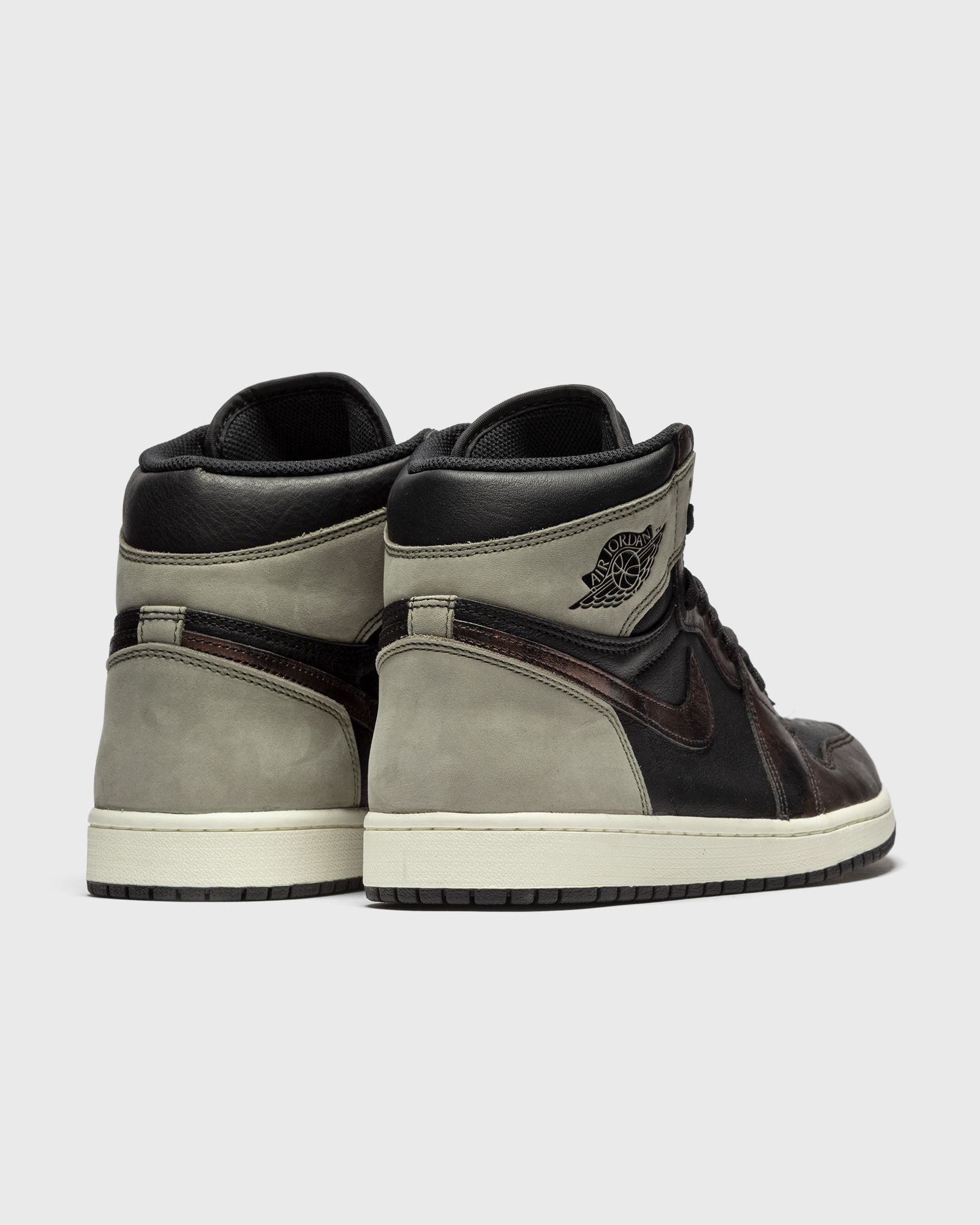 AIR JORDAN 1 RETRO HIGH OG 'PATINA'