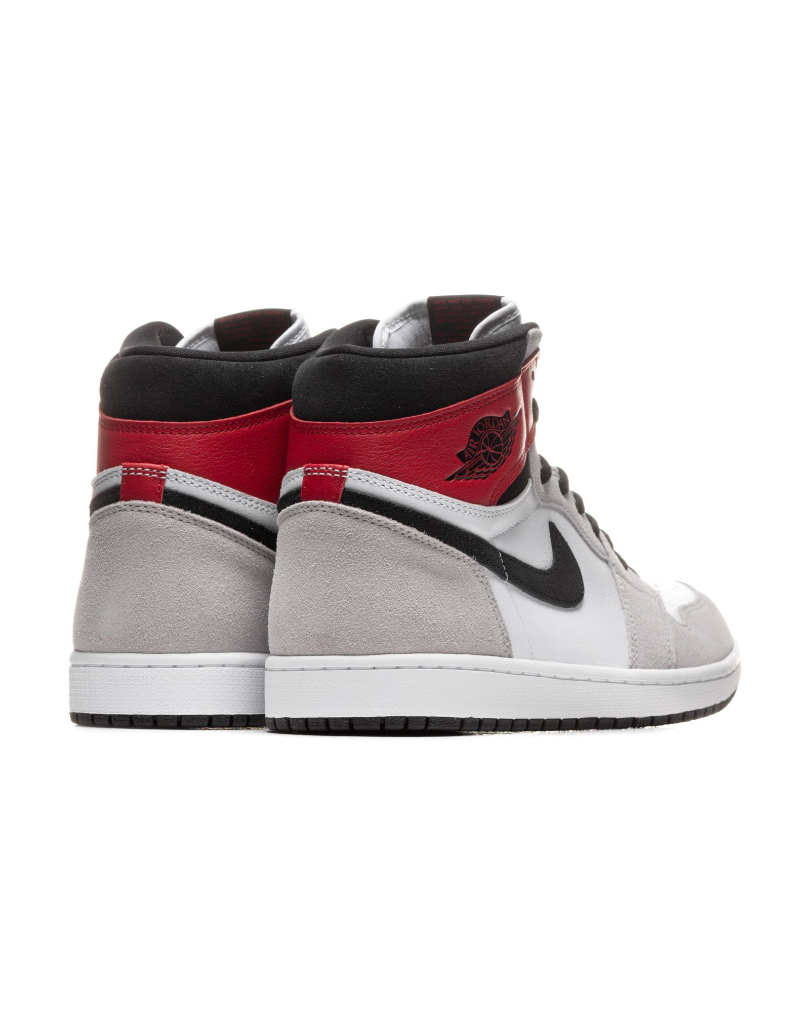 Air Jordan 1 Retro High OG "Light Smoke Grey"