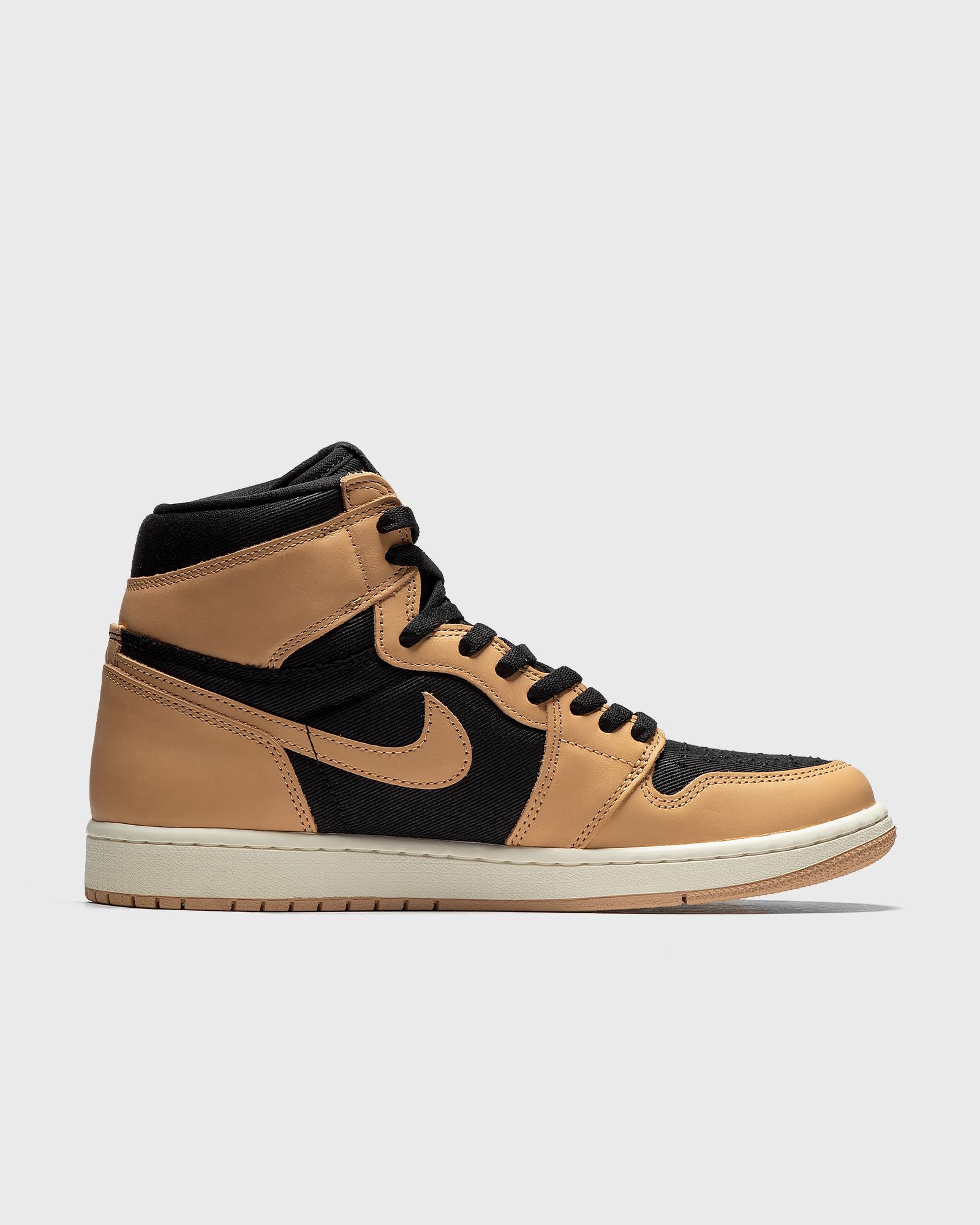 Air Jordan 1 Retro High OG "Heirloom"
