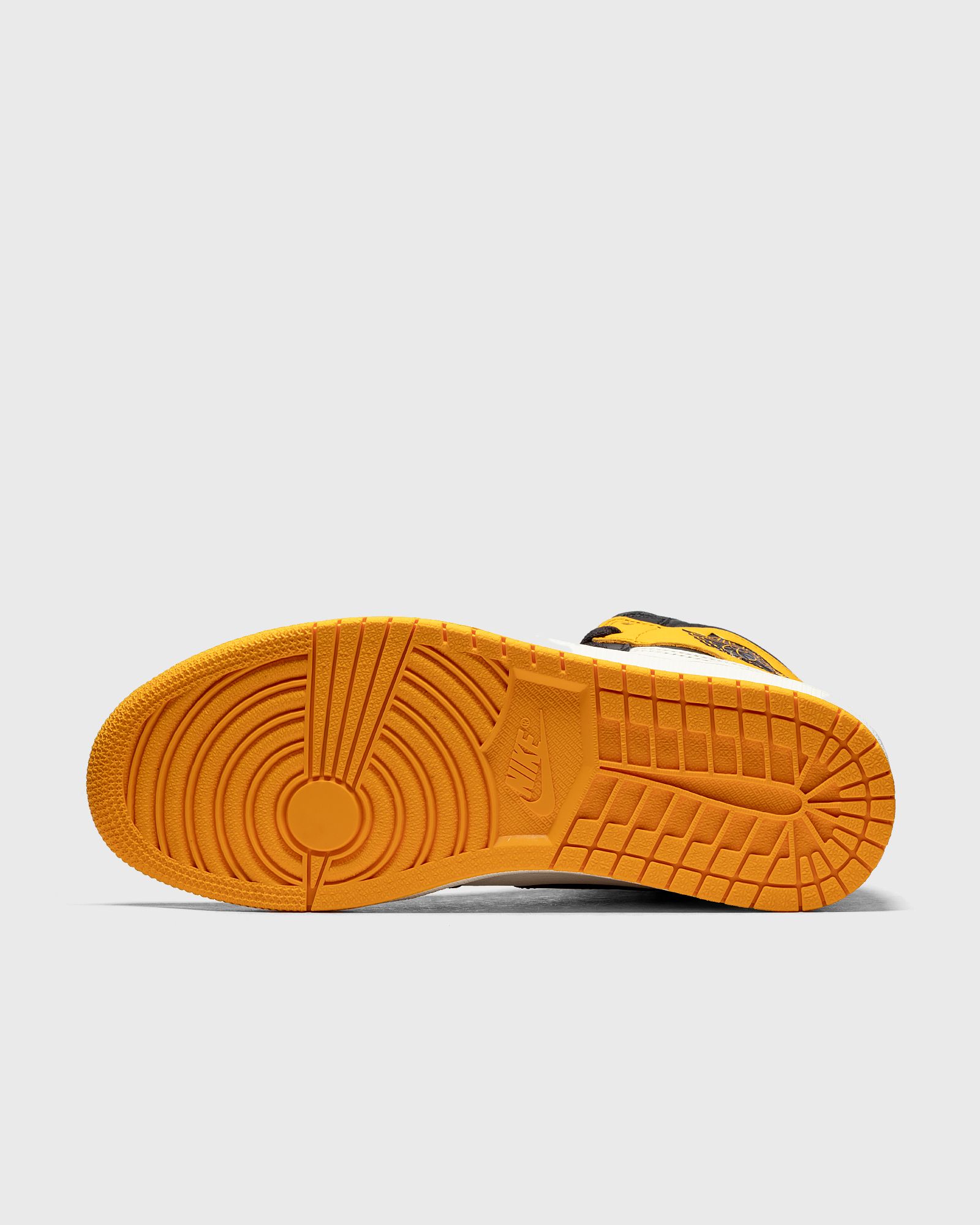 Air Jordan 1 Retro High OG "Taxi"