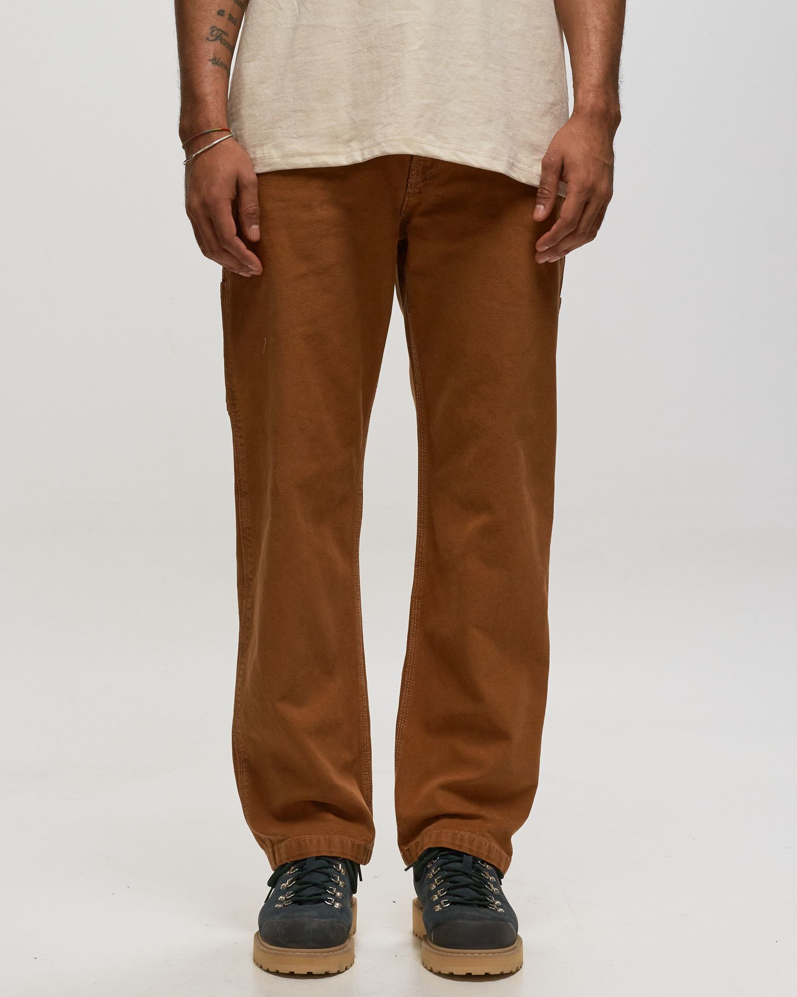 568 STAY LOOSE CARPENTER