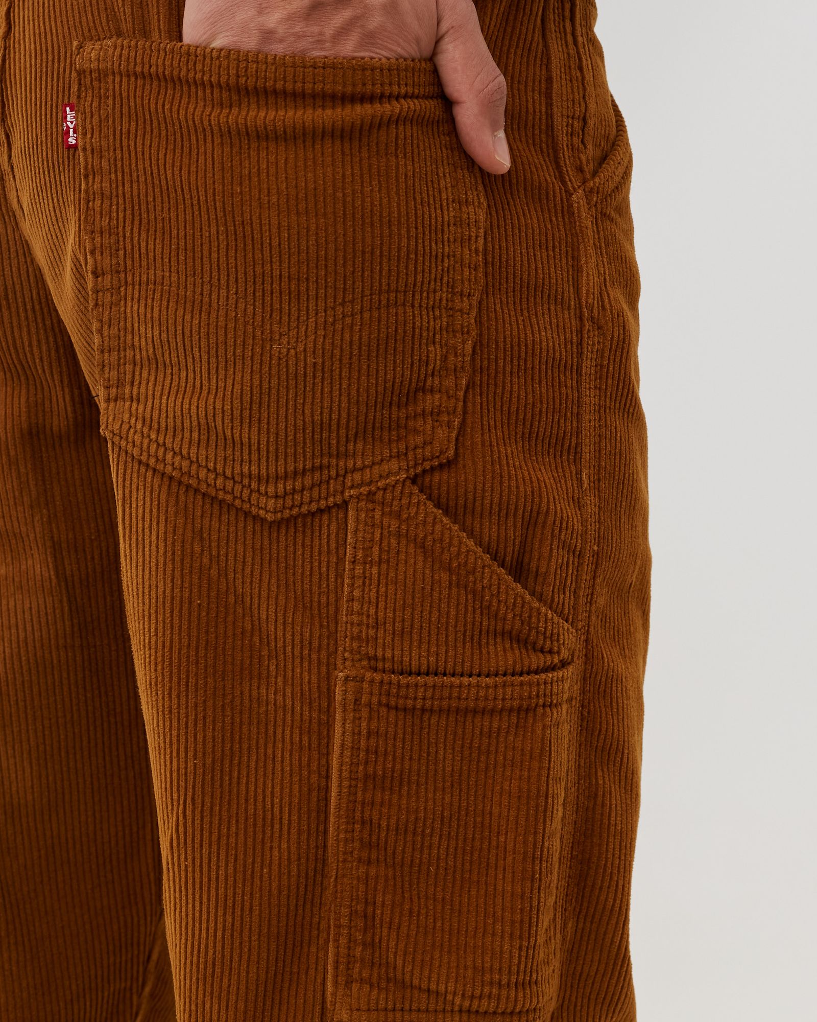 568 STAY LOOSE CARPENTER