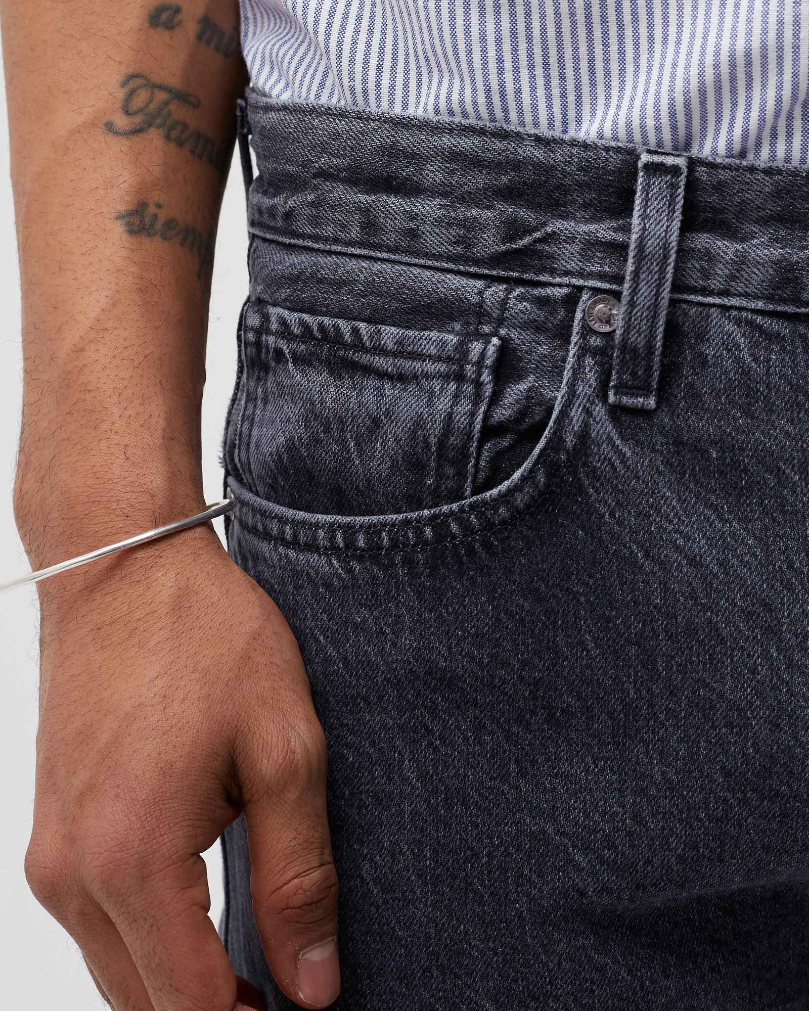LEVI'S MADE & CRAFTED 502 JEANS (slightly tapered)