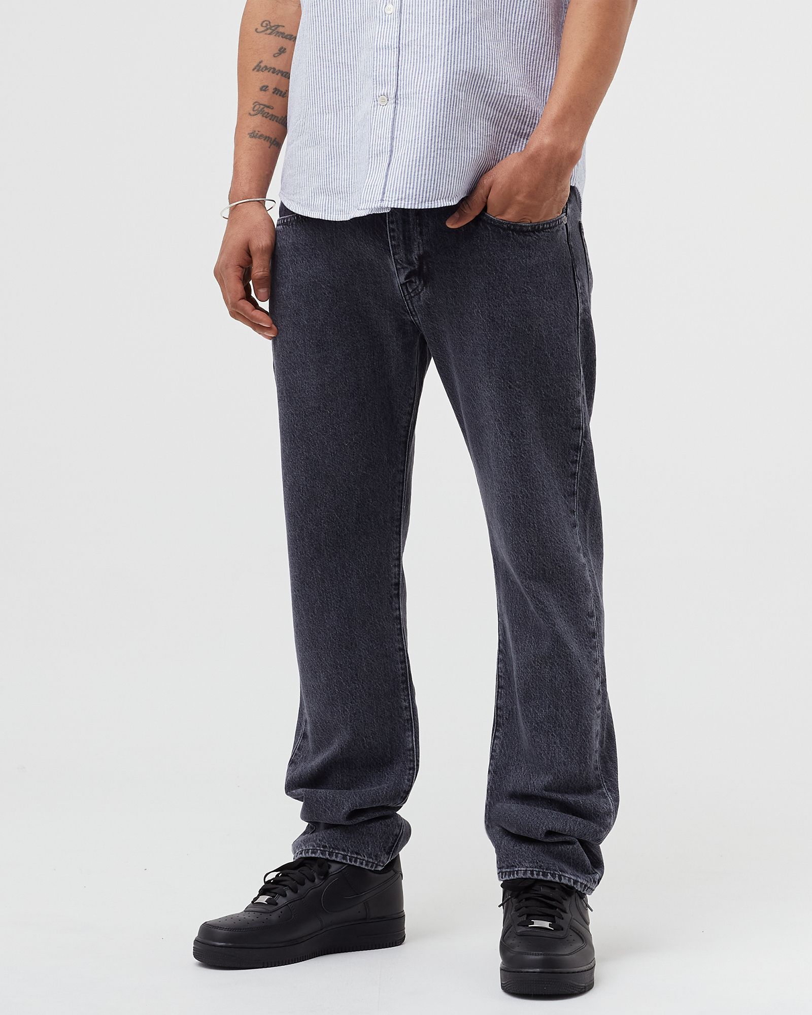 LEVI'S MADE & CRAFTED 502 JEANS (slightly tapered)