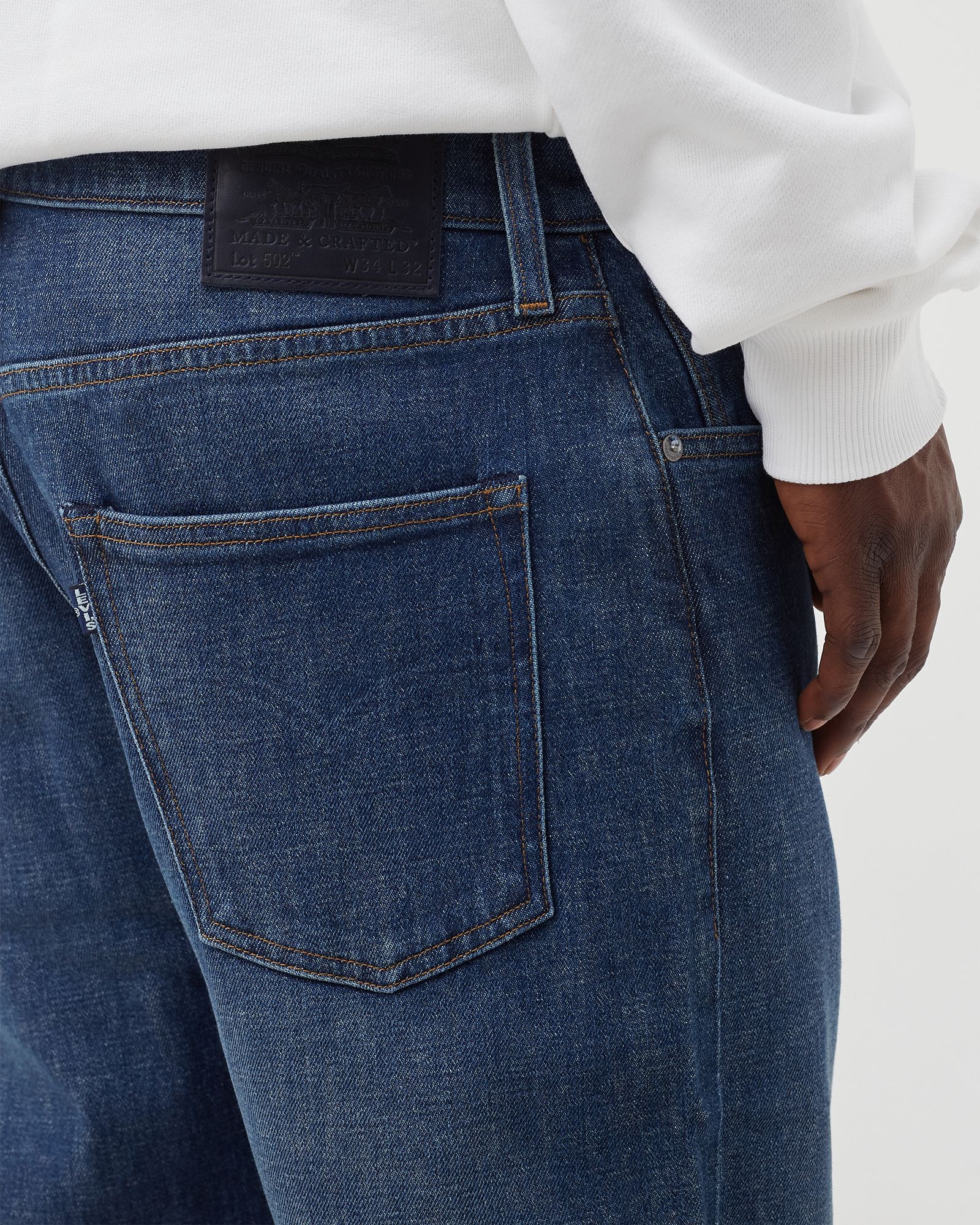 LEVI'S MADE & CRAFTED 502 JEANS (tapered)