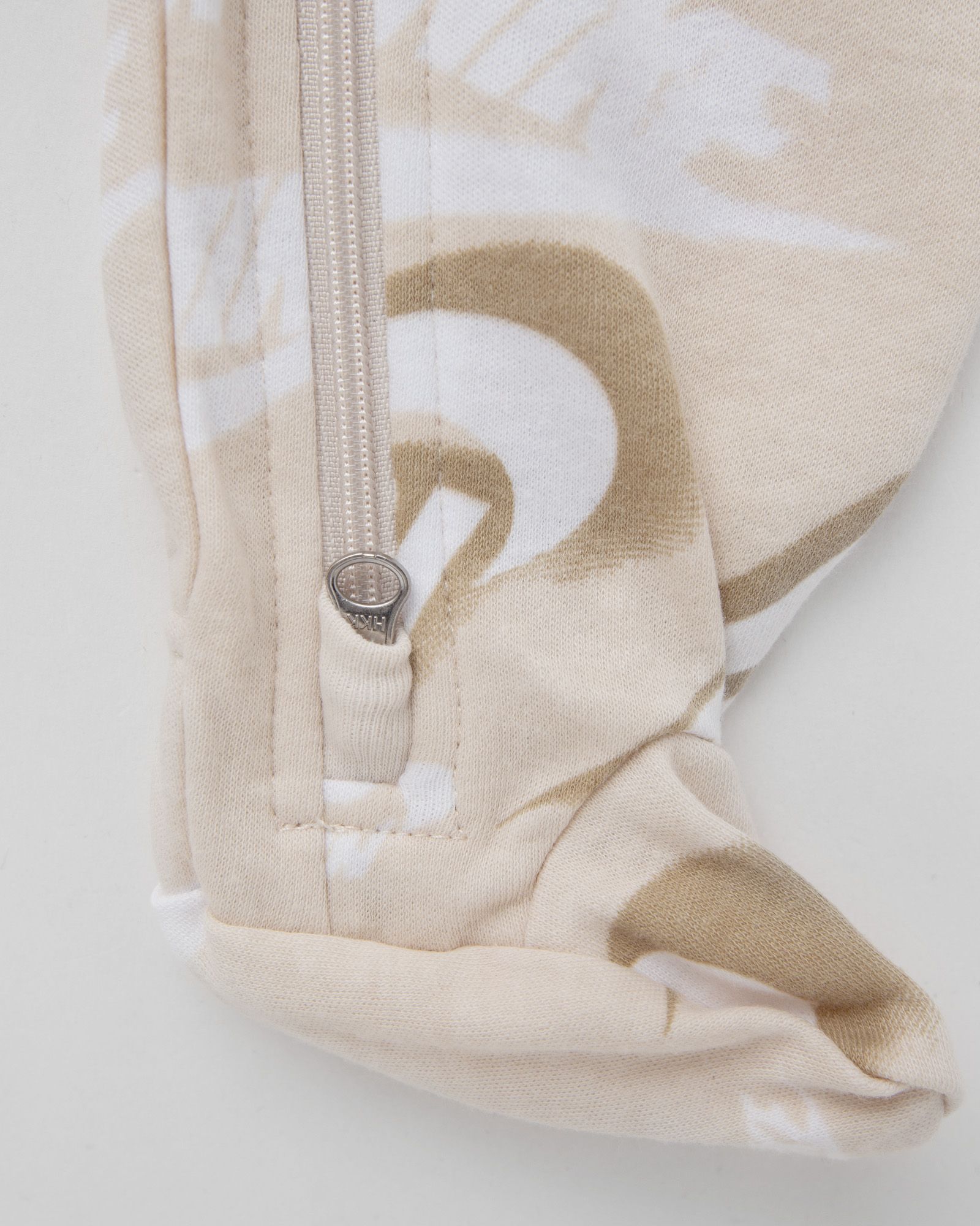 B NSW OTM AOP FOOTED COVER