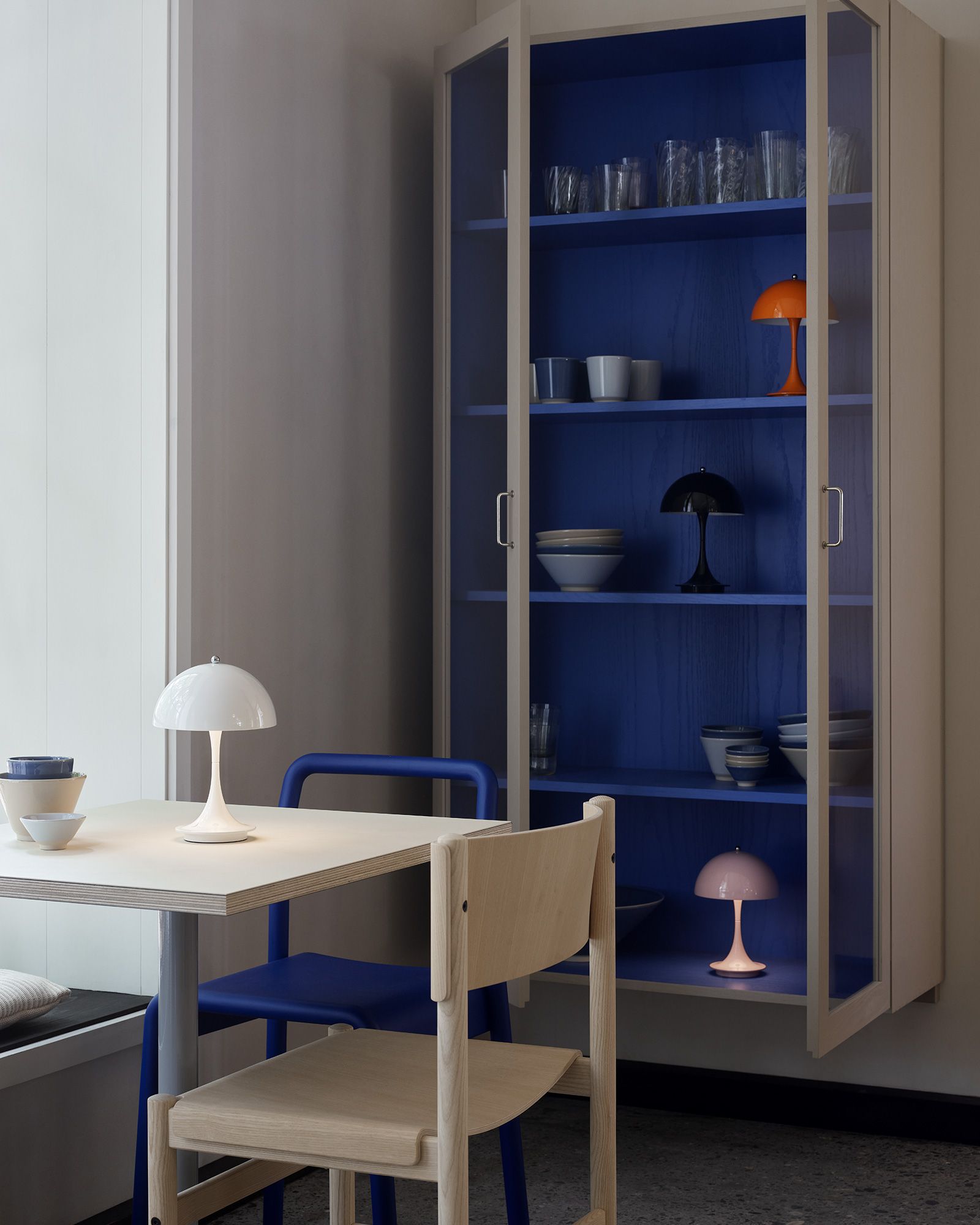 Panthella 160 Portable Lamp Opal - Universal Plug