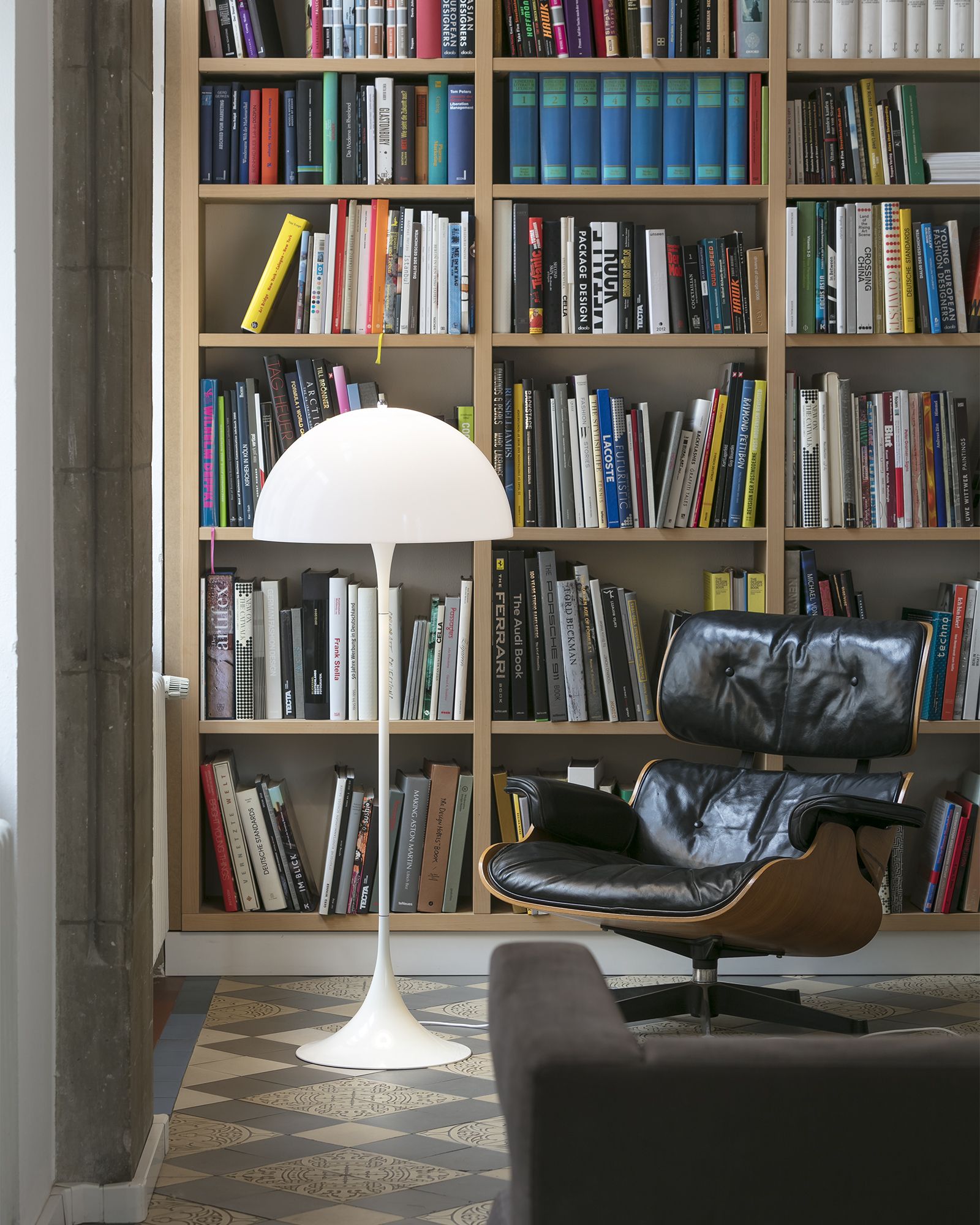 Panthella Floor Lamp - Universal Plug