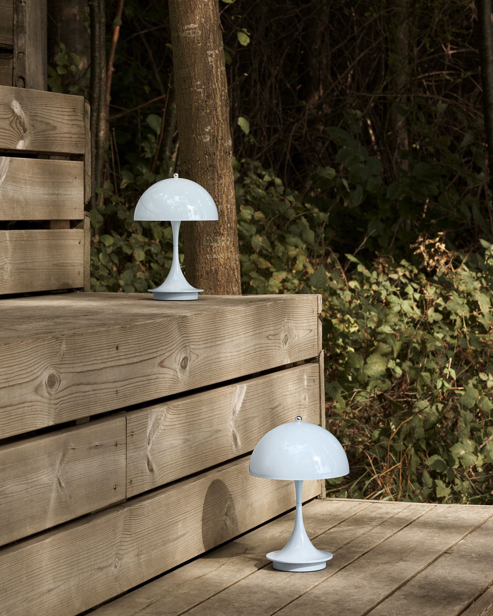 Panthella 160 Portable Pale Blue Acryl - UNIVERSAL PLUG