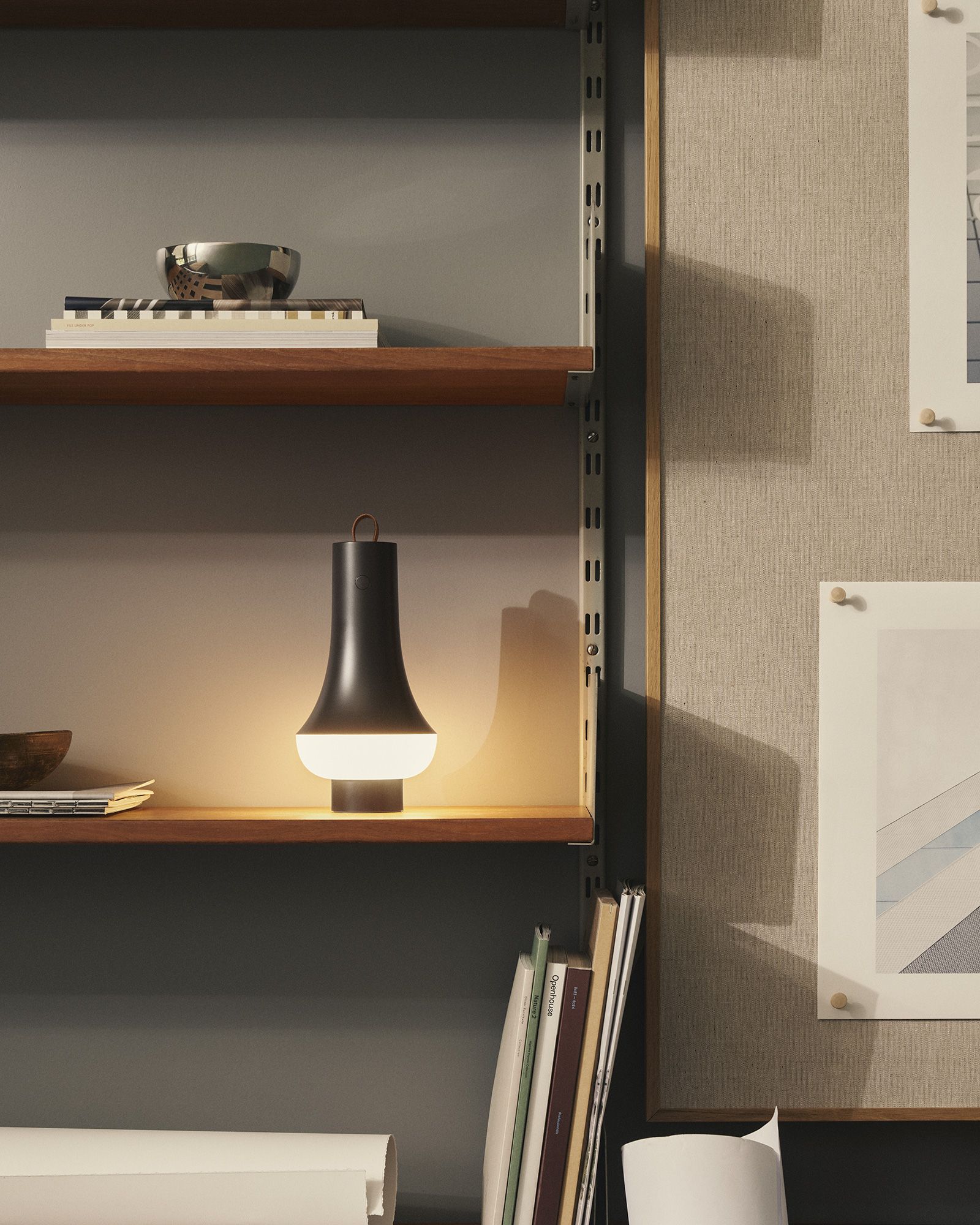 Tomoshi Portable - Universal Plug