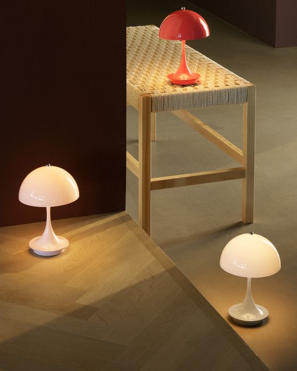 Panthella 160 Portable V3 - Universal Plug