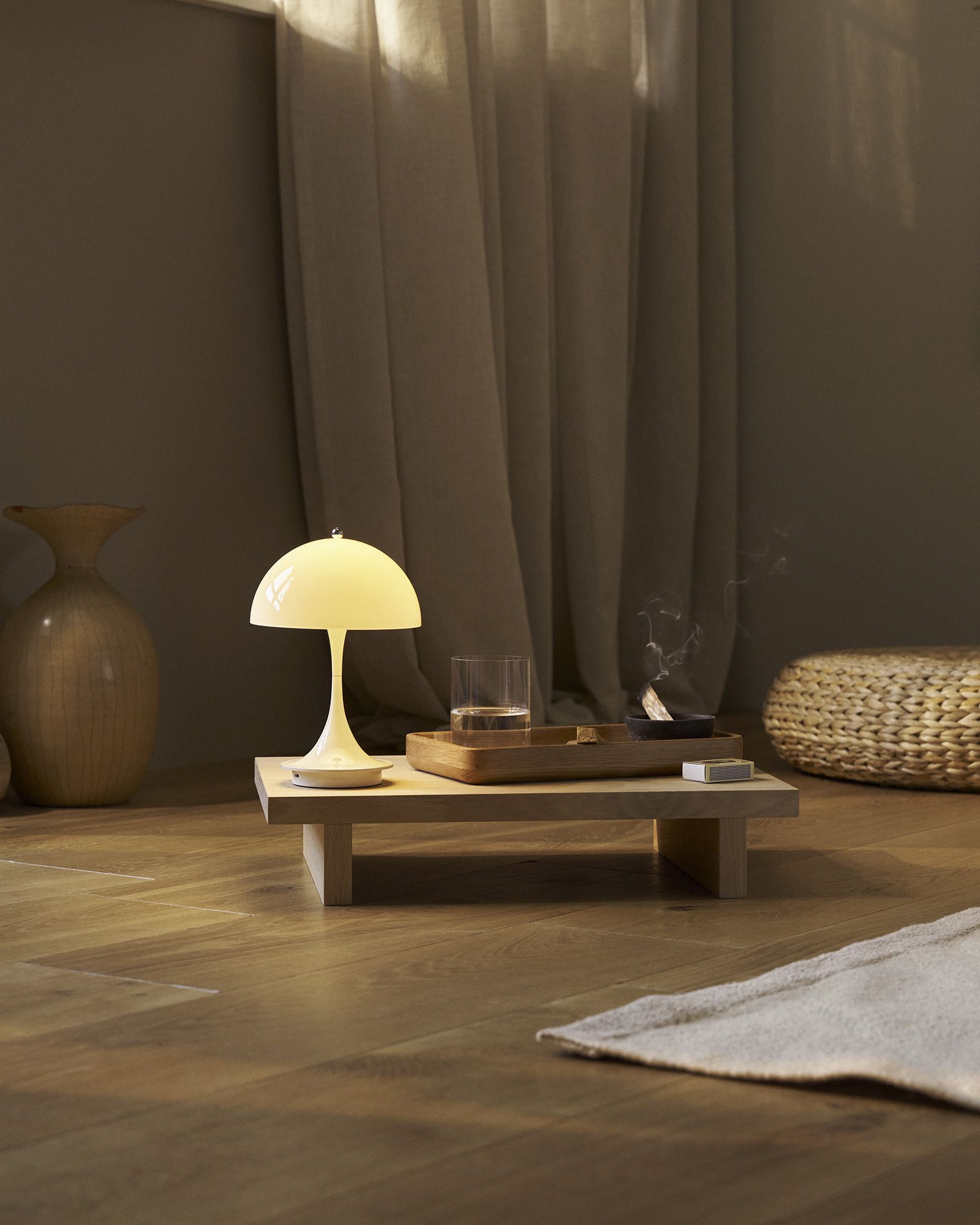 Panthella 160 Portable V3 - Universal Plug