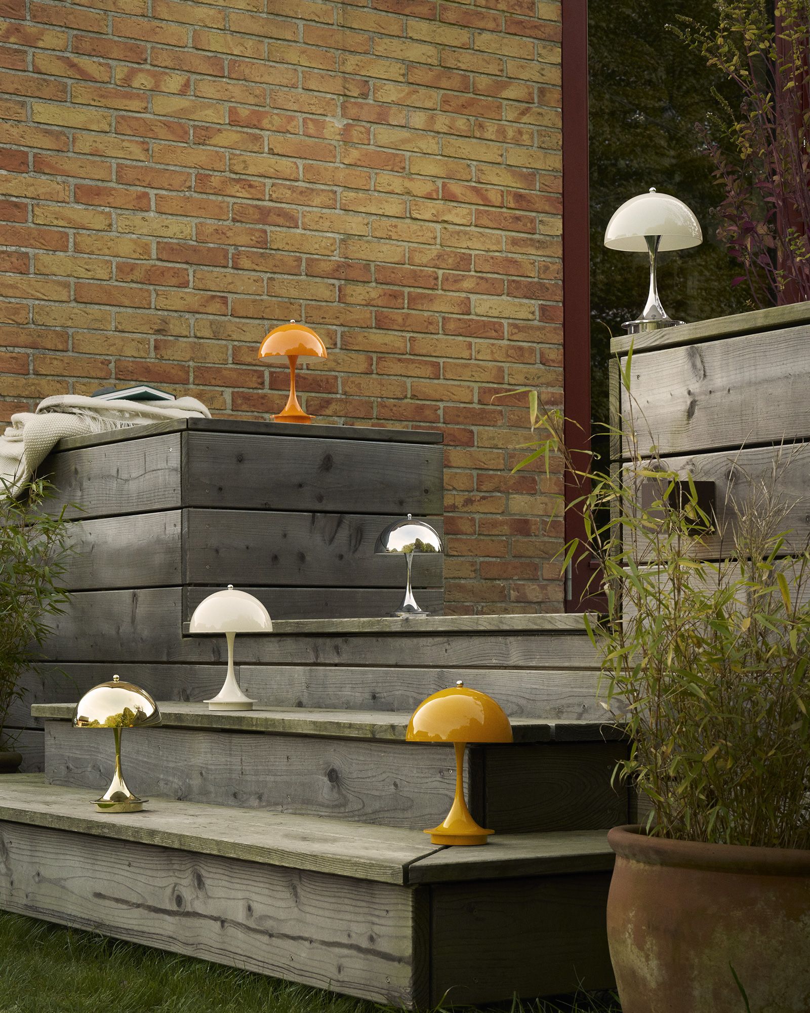 Panthella 160 Portable V3 - Universal Plug