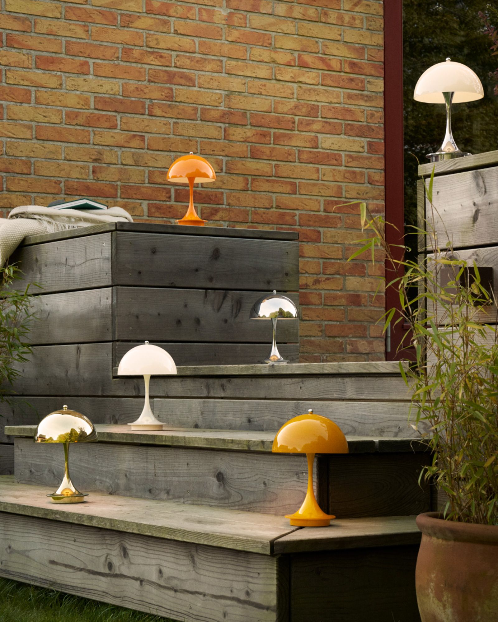 Panthella 160 Portable V3 - Universal Plug