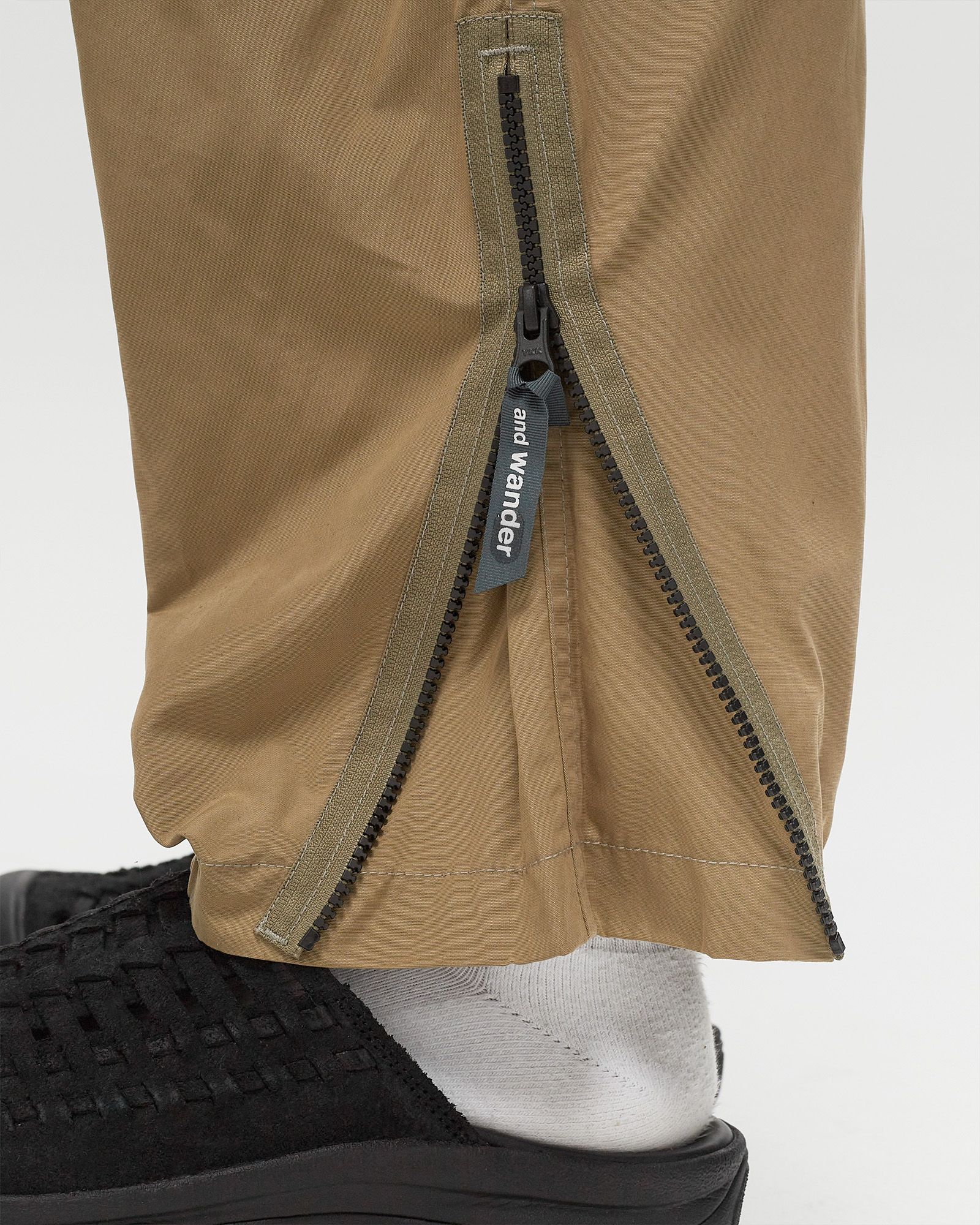 high count cloth side zip hem pants