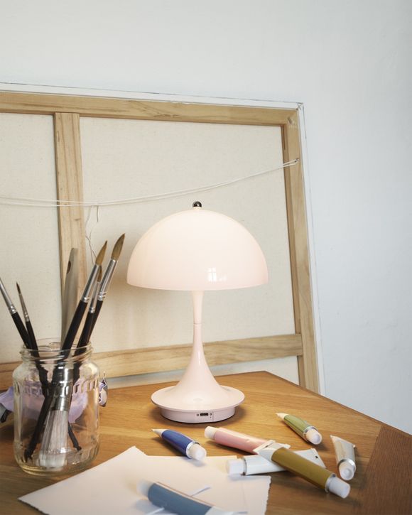 Panthella 160 Portable Pale Rose Acryl - UNIVERSAL PLUG