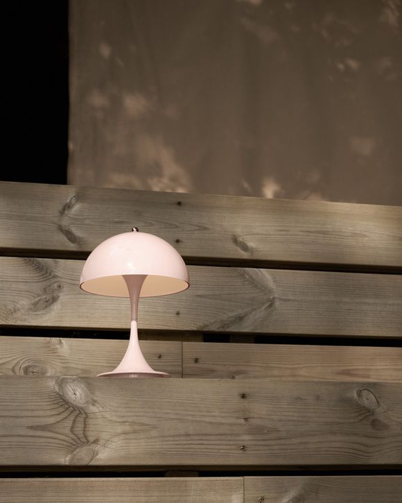 Panthella 160 Portable Pale Rose Acryl - UNIVERSAL PLUG