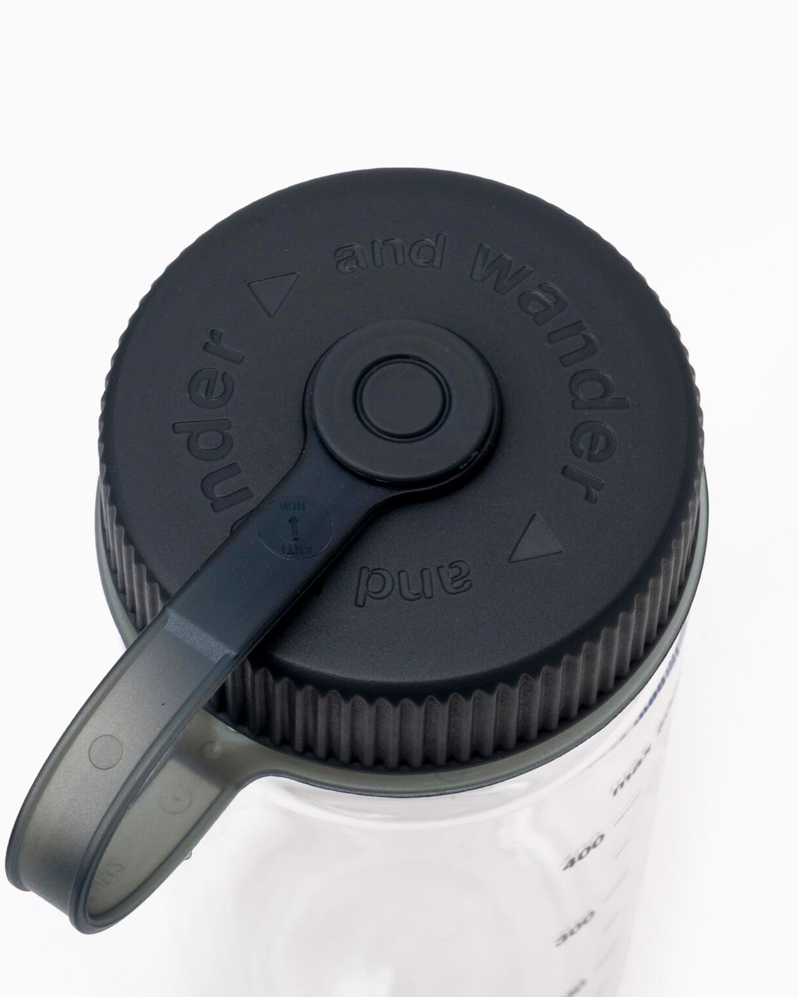 AND WANDER LOGO BOTTLE 500