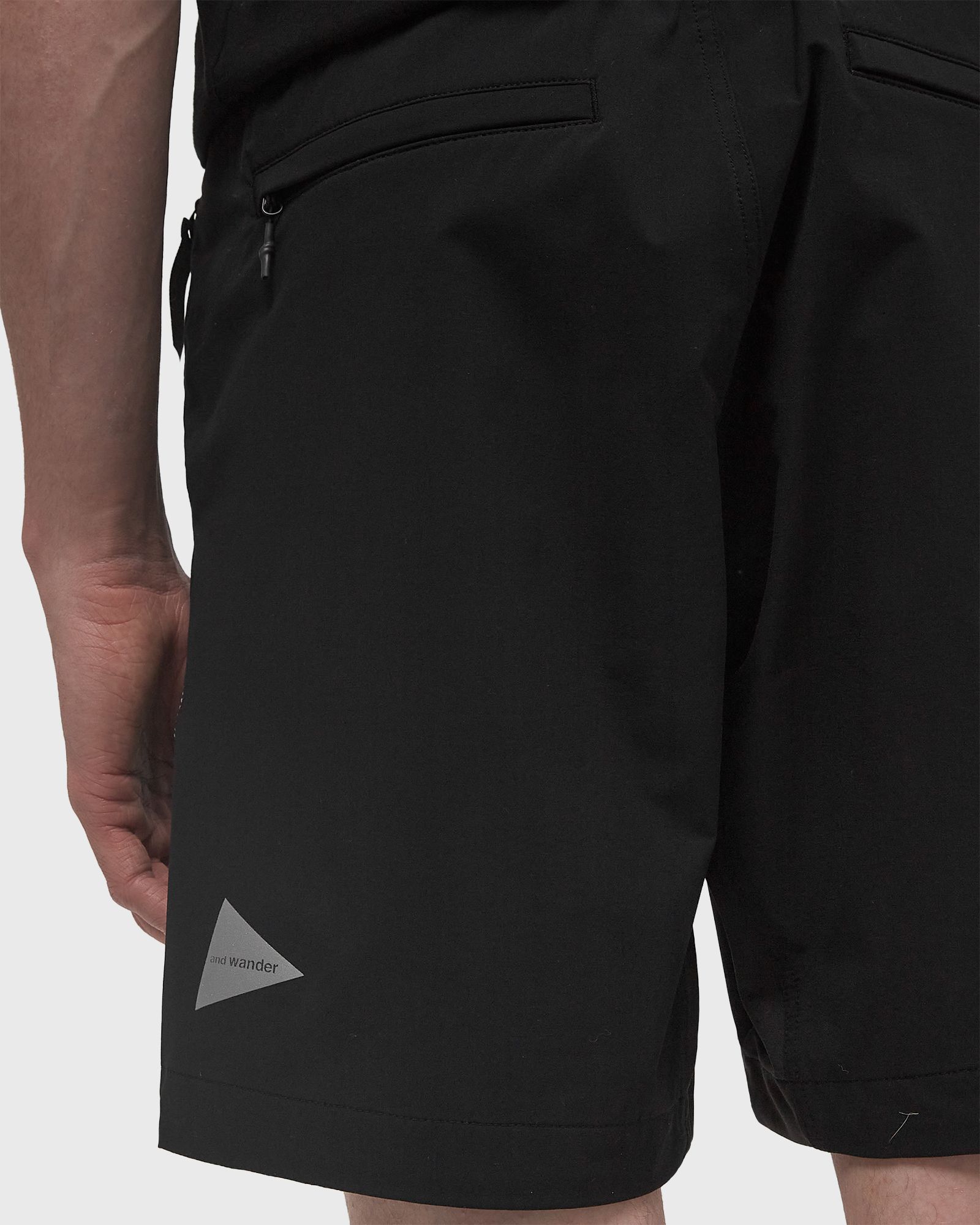 TREK SHORT PANTS 3