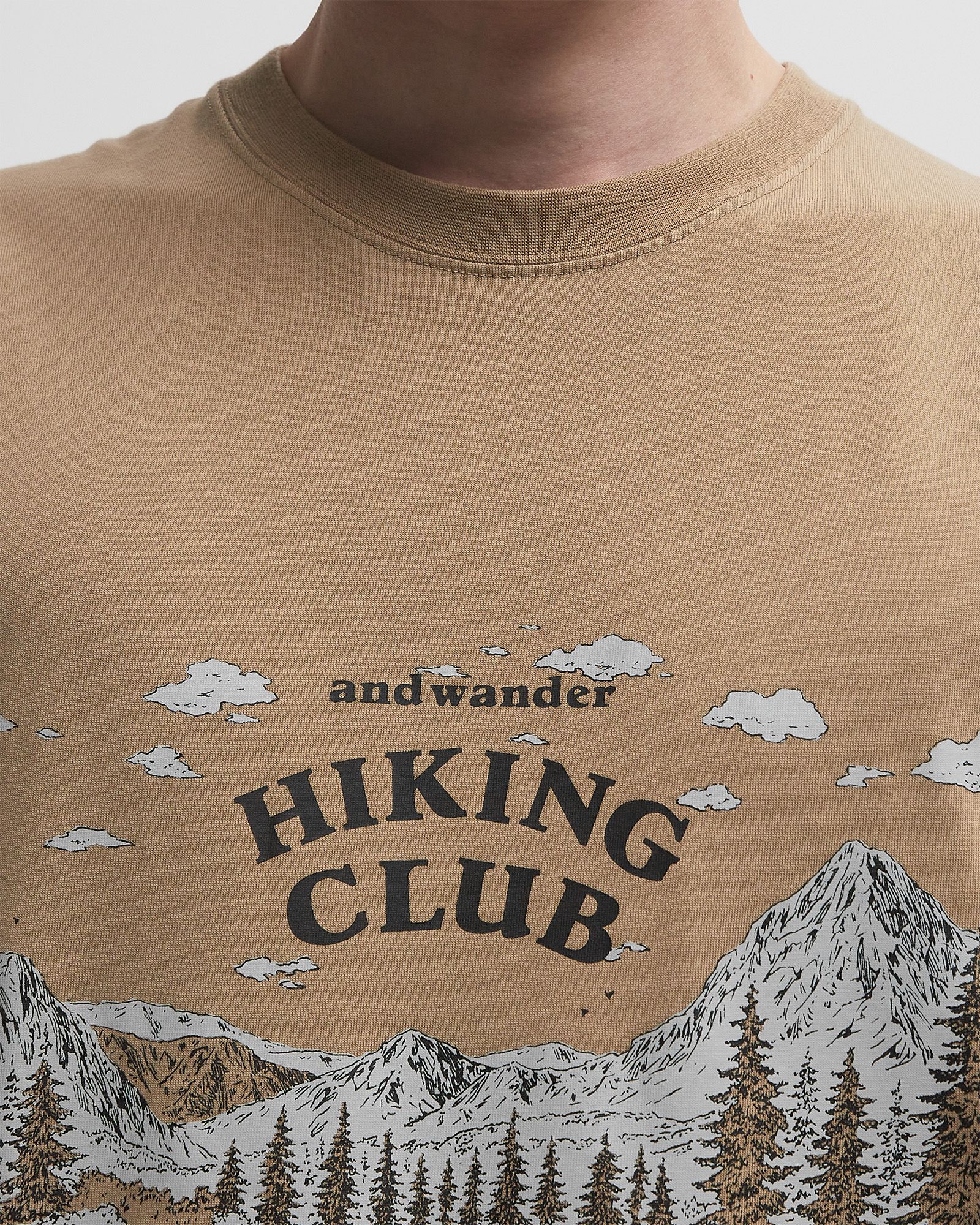 HIKING CLUB TEE