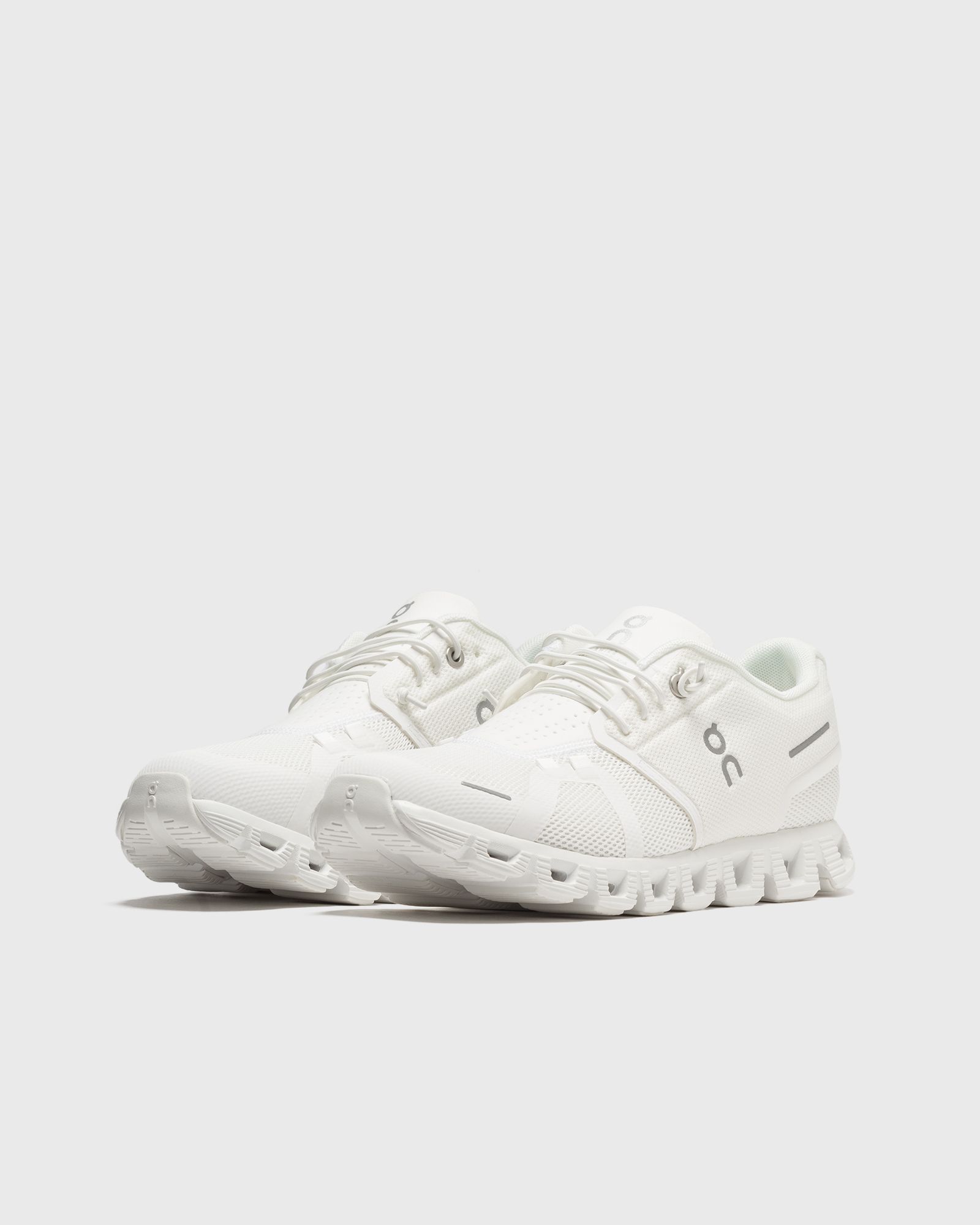 WMNS Cloud 5