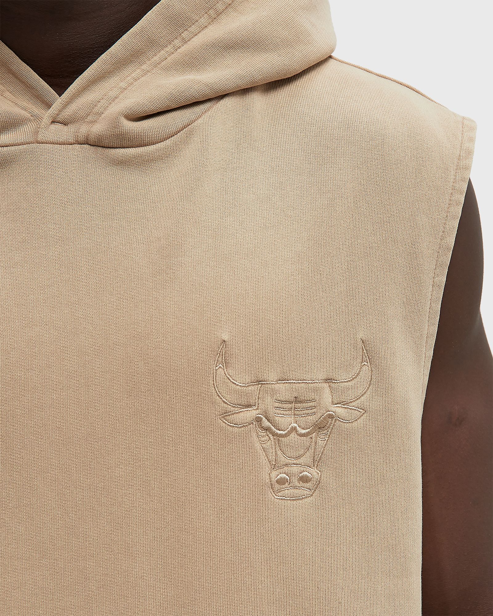 NBA WASHED SLEEVELESS HOODIE CHICAGO BULLS