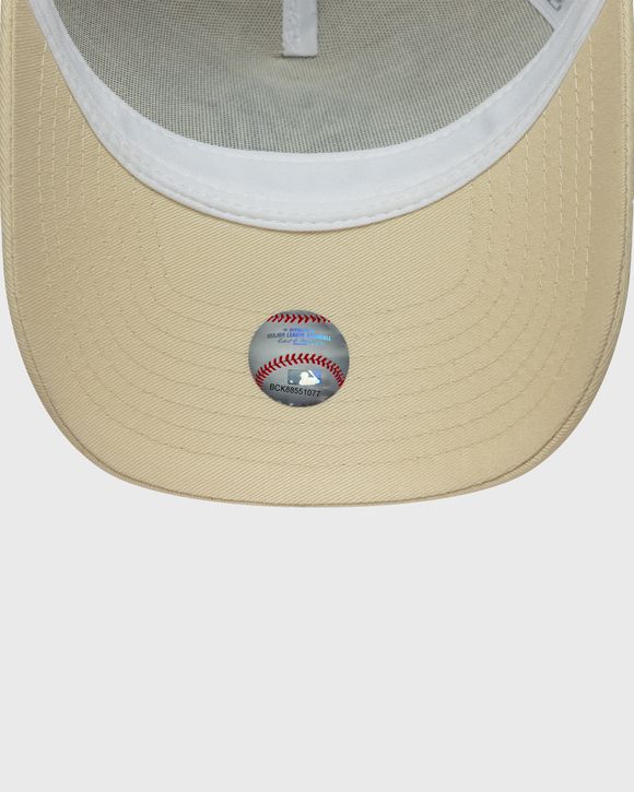 OUTLINE EF TRUCKER NEW YORK YANKEES