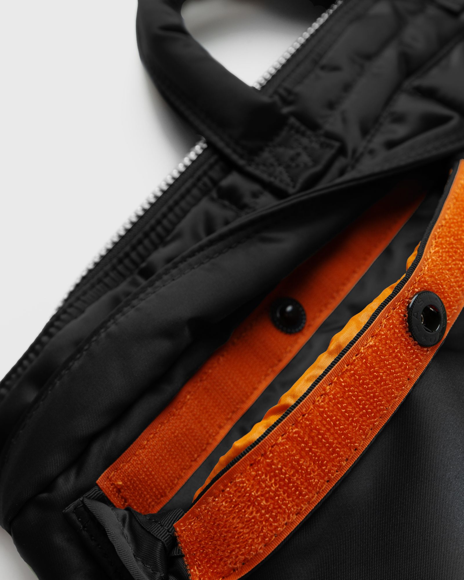 TANKER SHORT HELMET BAG (L)