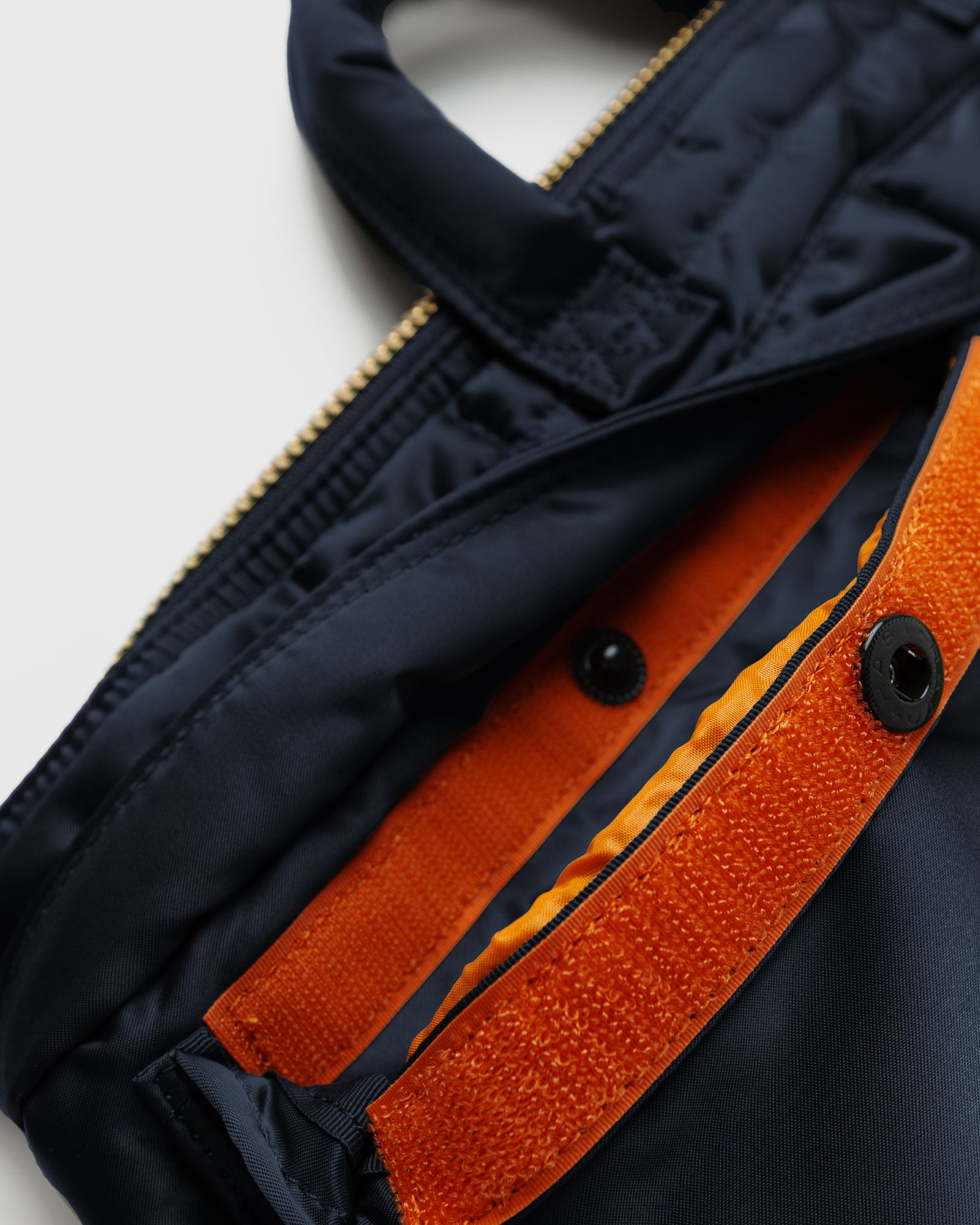 TANKER SHORT HELMET BAG (L)