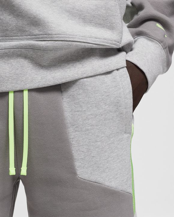 PUMA x PLEASURES Shorts
