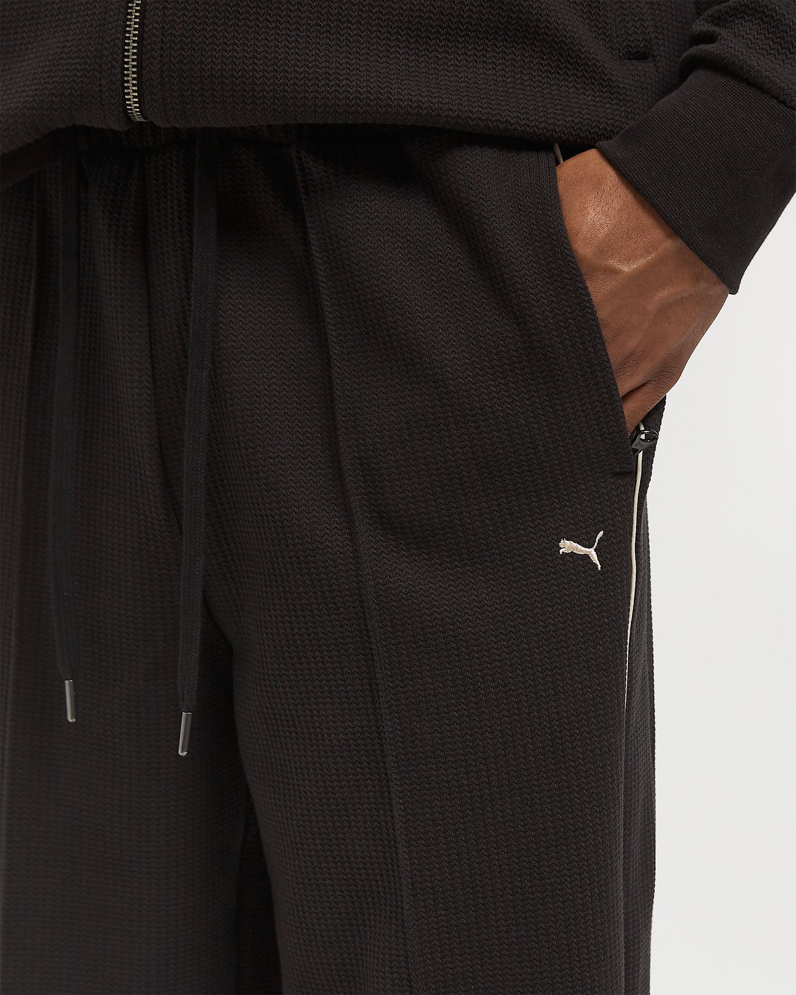 T7 Track Pants M