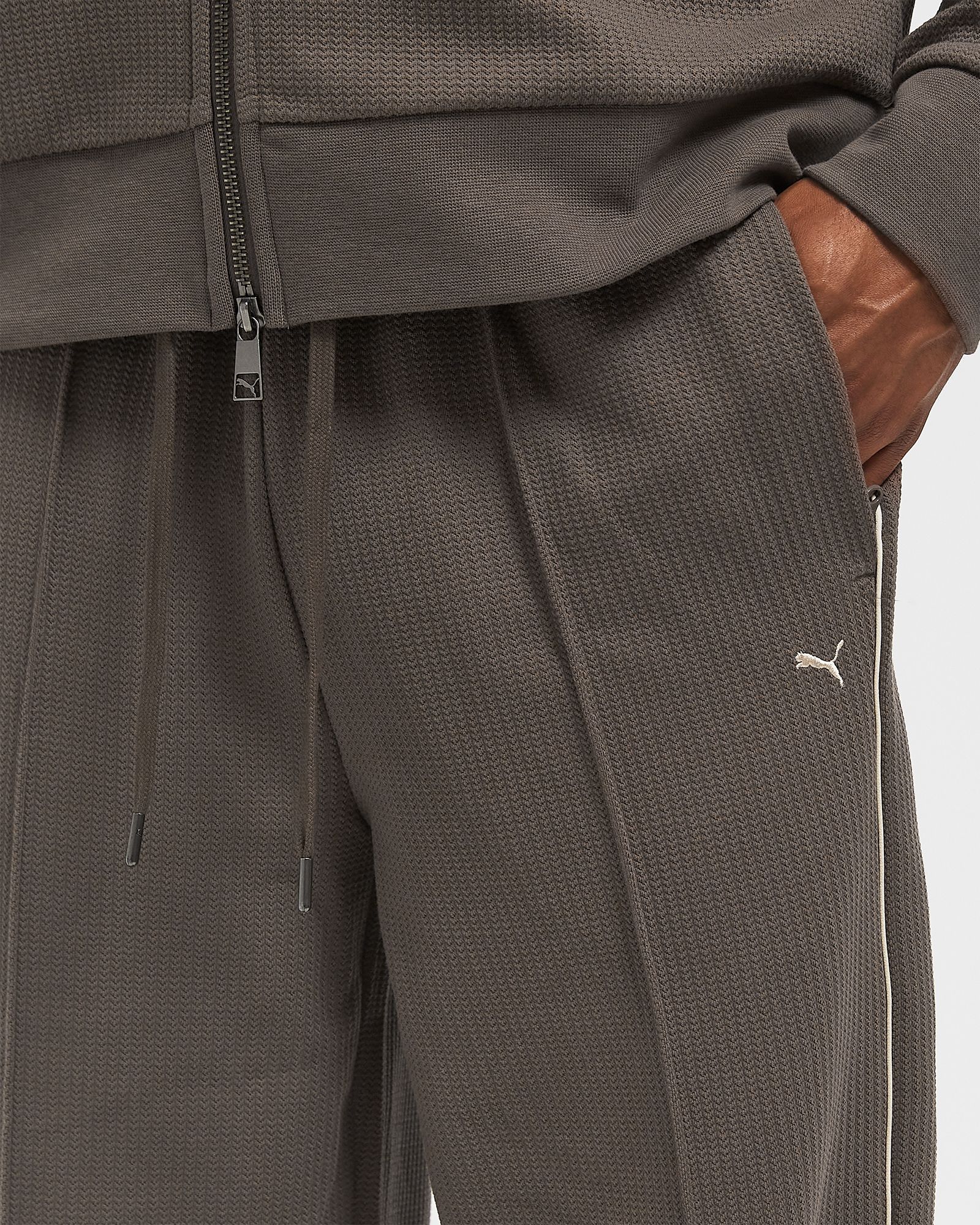 T7 Track Pants M