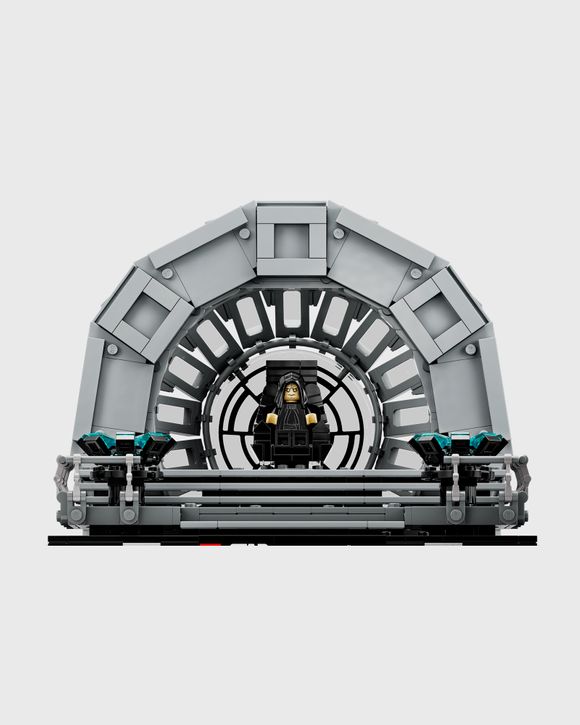 EMPEROR'S THRONE ROOM™ DIORAMA