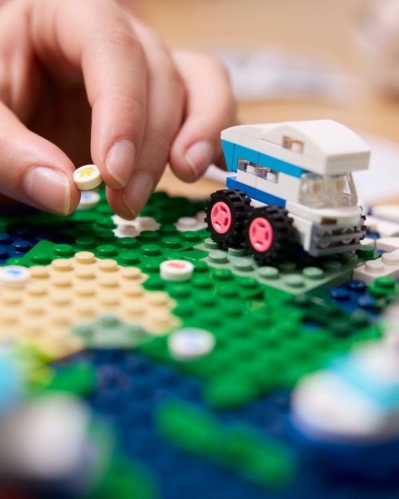 TRAVEL MOMENTS - 41838