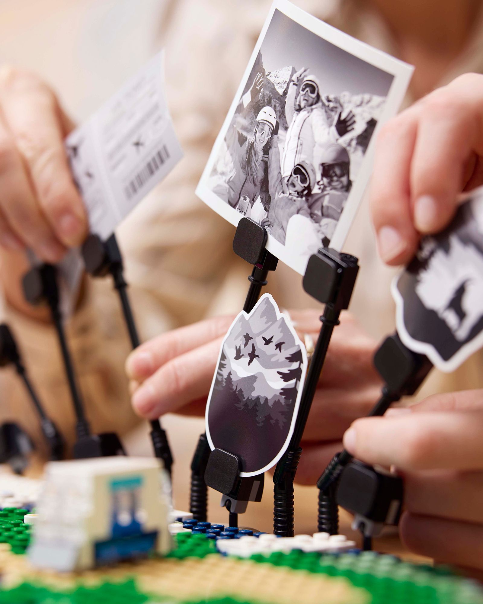 TRAVEL MOMENTS - 41838